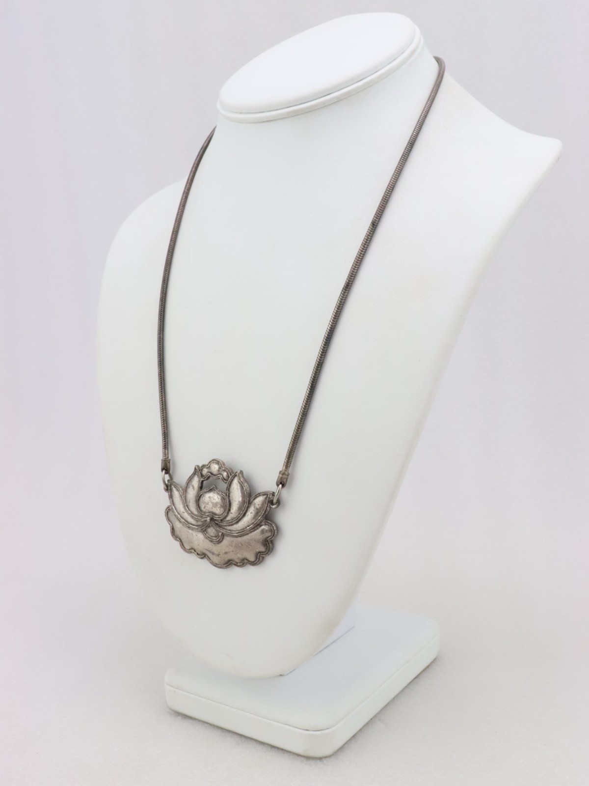 20″ Vintage Alva Museum Replicas Lotus Flower Necklace Antique Silver Tone
