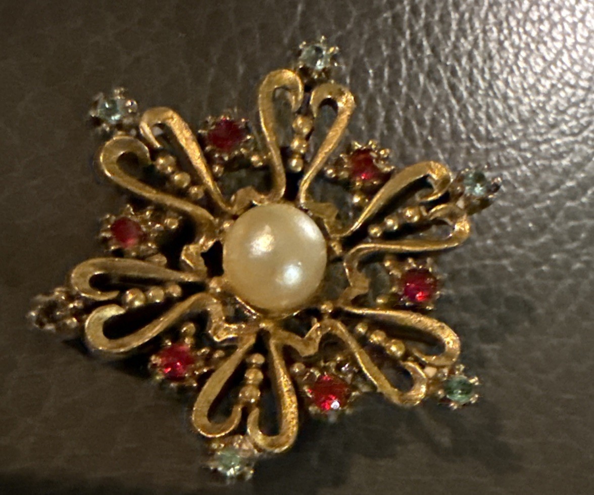 Vintage Small Goldtone Starburst Faux Pearl & Color Stones Red Lt Blue Yellow