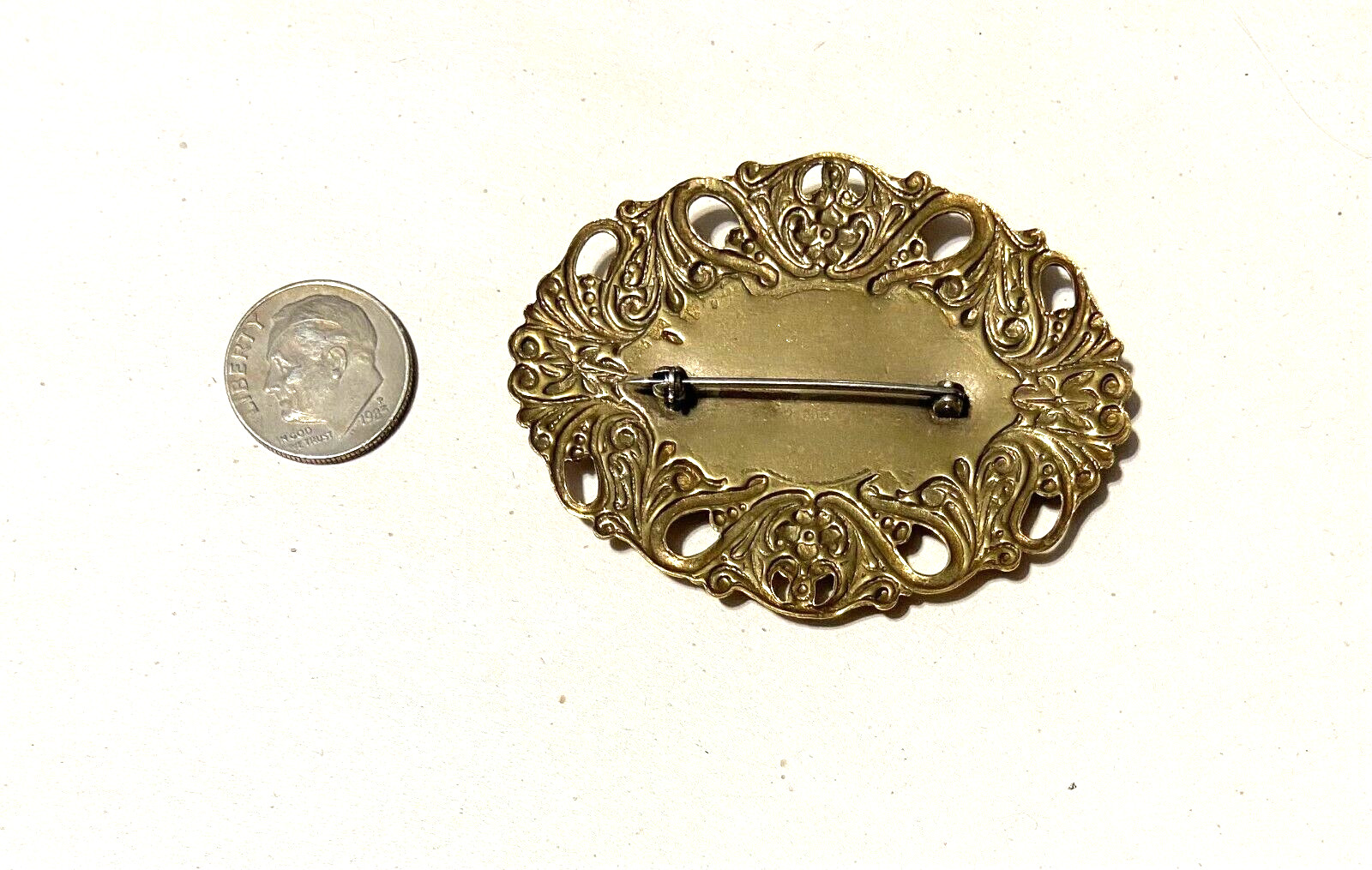 Victorian-look ANTIQUE FINISH BRASS PIN-ENAMEL PANSY FLOWER ACCENT-Yellow/Green