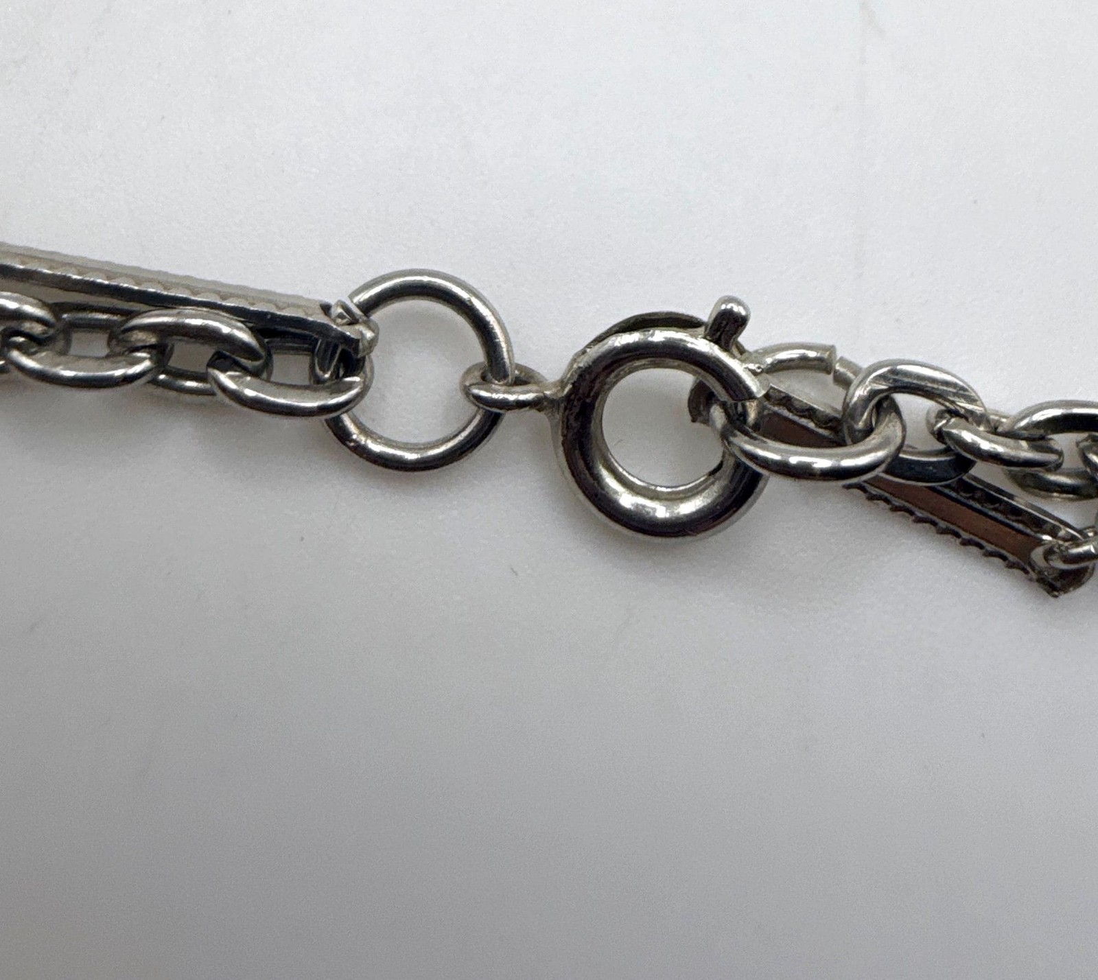 Vintage two strand long silver tone chain bar link