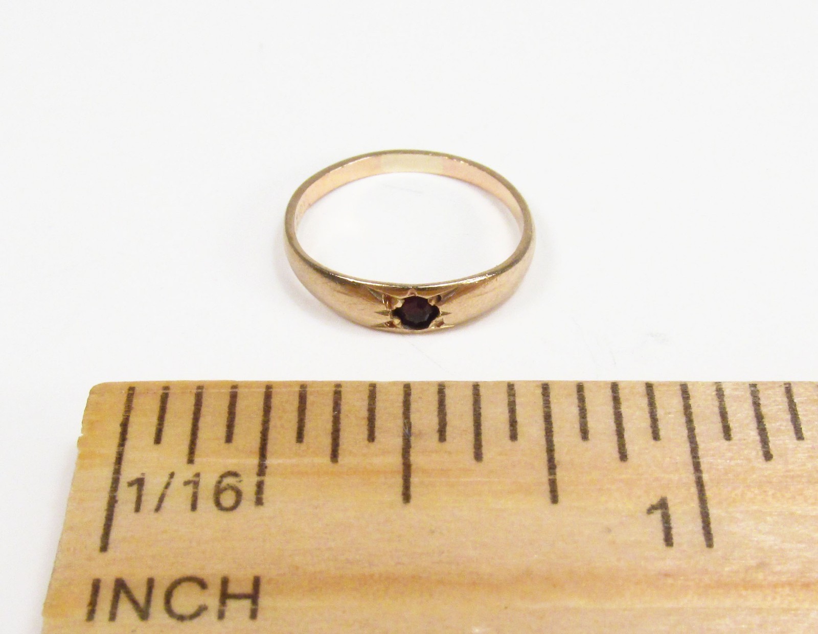 Vintage 1950s A & Z Chain Co. USA 10K Gold Red Ruby Baby Infant Band Ring Sz 0.5