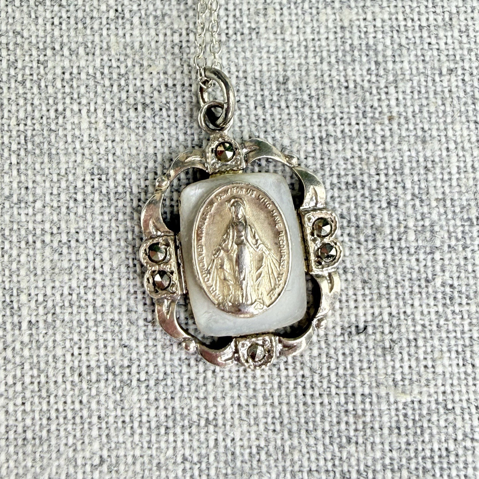 Vintage THEDA Sterling Silver Virgin Mary Miraculous Medal Pendant Necklace