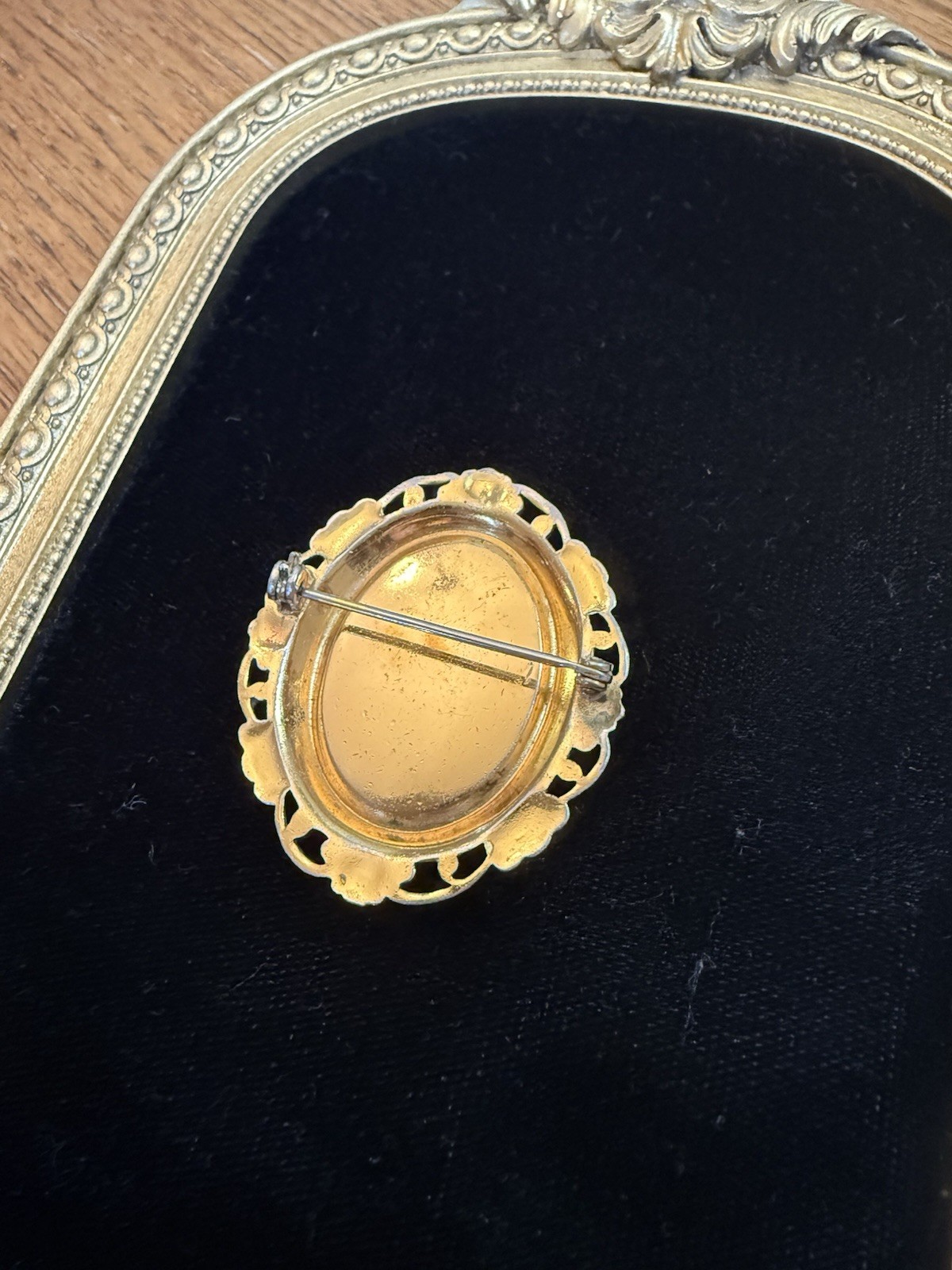 Right facing antique hand-carved shell cameo brooch with gold-filled setting