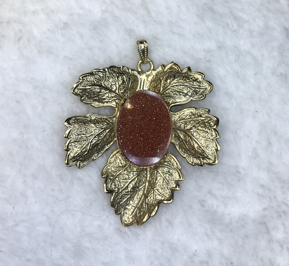 Goldstone w/Gold Tone Oval Leaf Pendant Jewelry Fall Autumn Nature