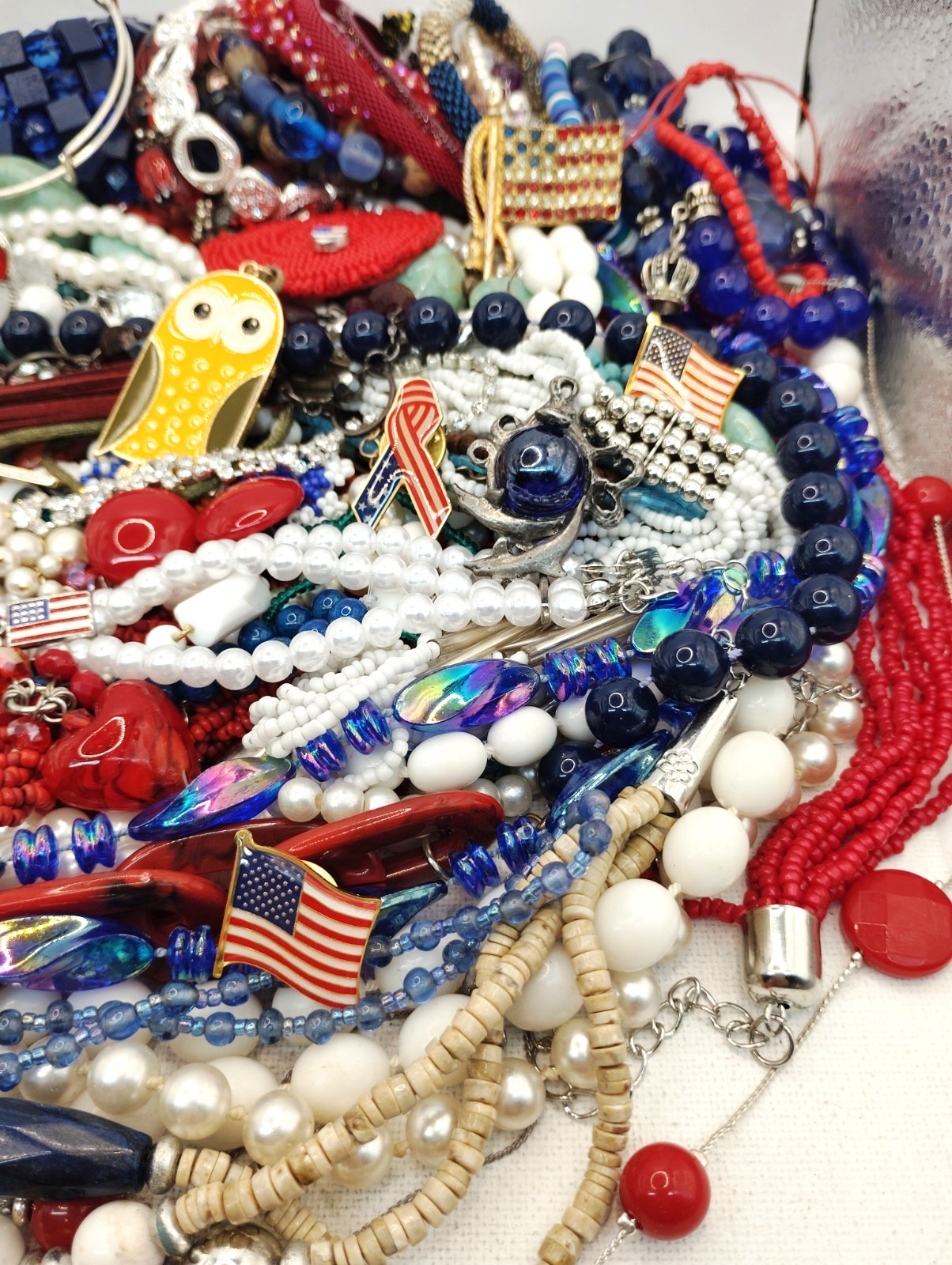 135 Vtg Wearable Pcs RED, WHITE & BLUE Patriotic Mixed Lot, FREE SHIP! Lot#681