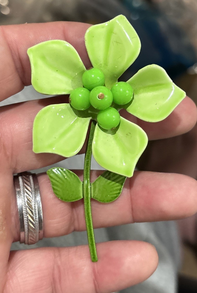 Rare Retro Lg Hippy MCM 60’s Lime Green Enamel Metal Flower Brooch Bead Center