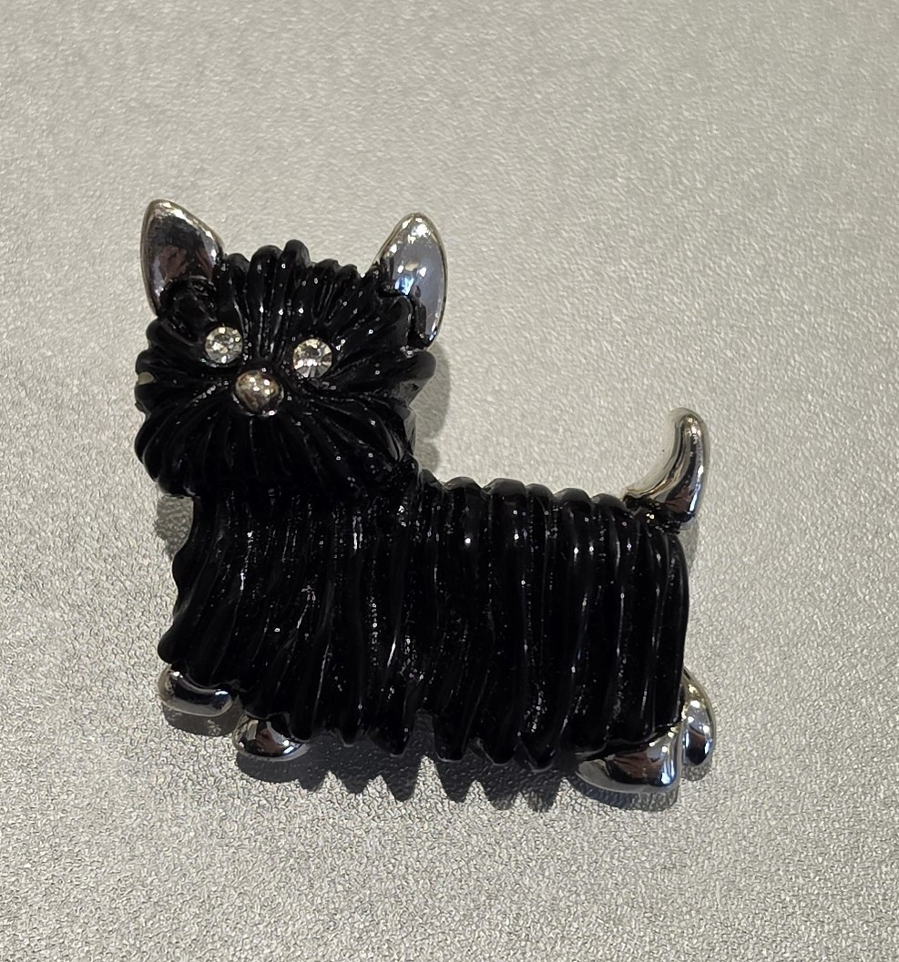 Vintage Black Enamel Scottish Terrier Dog Brooch Pin W Rhinestone Eyes