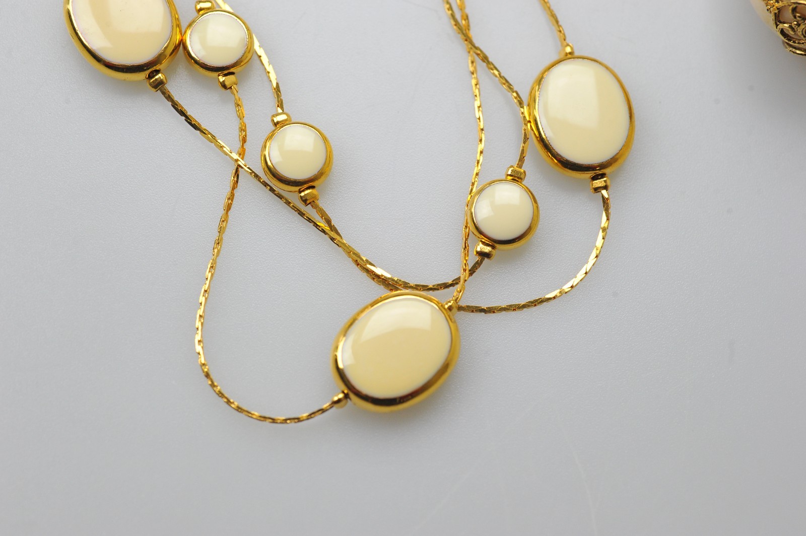 Necklace LOT Avon Ivory cream gold tone layered dangle filigree PE26