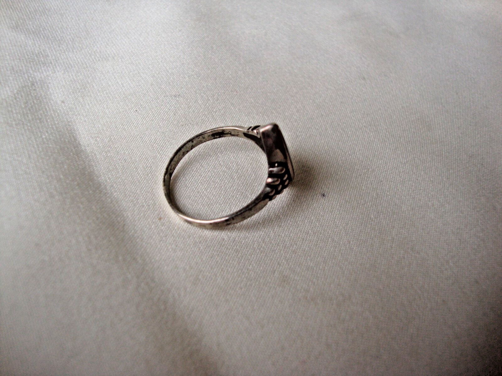 VINTAGE INLAID LOZENGE BLACK ONYX BEADED TEXTURED RING SILVER STAMP 925 SZ 7