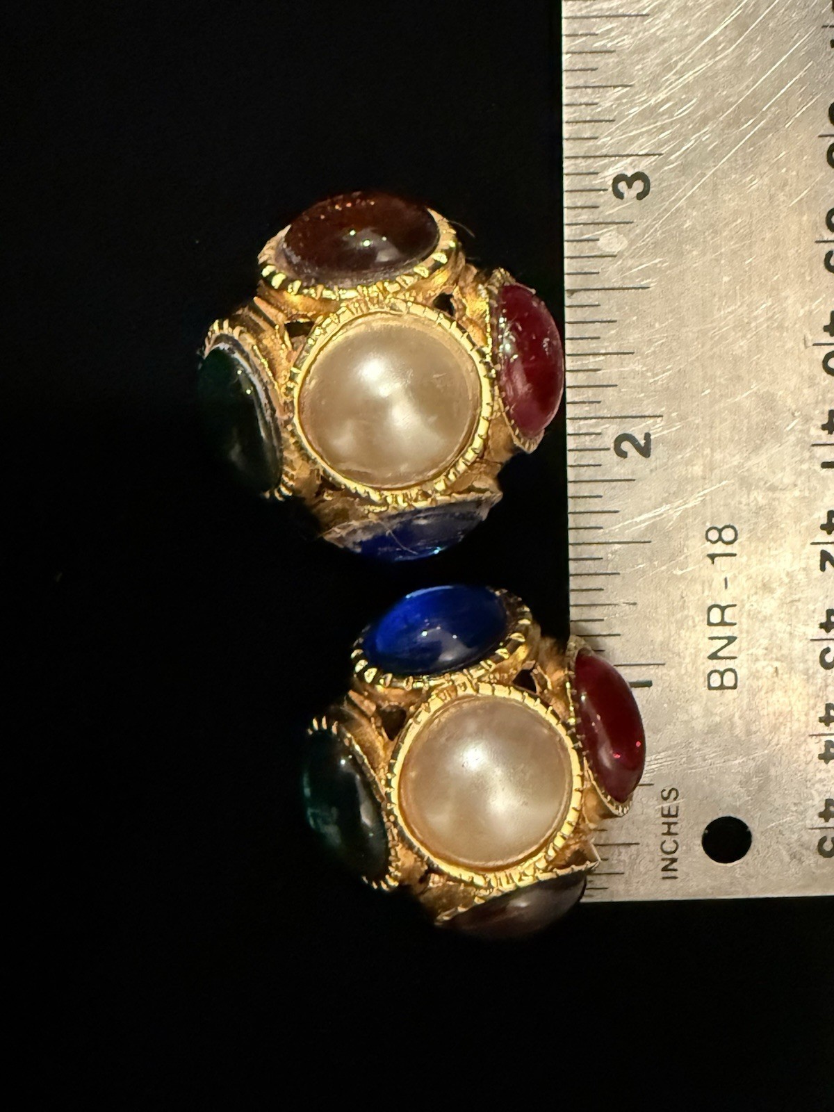 Gripoix Cabochon Mogul Glass Gold Tone Clip On Earrings