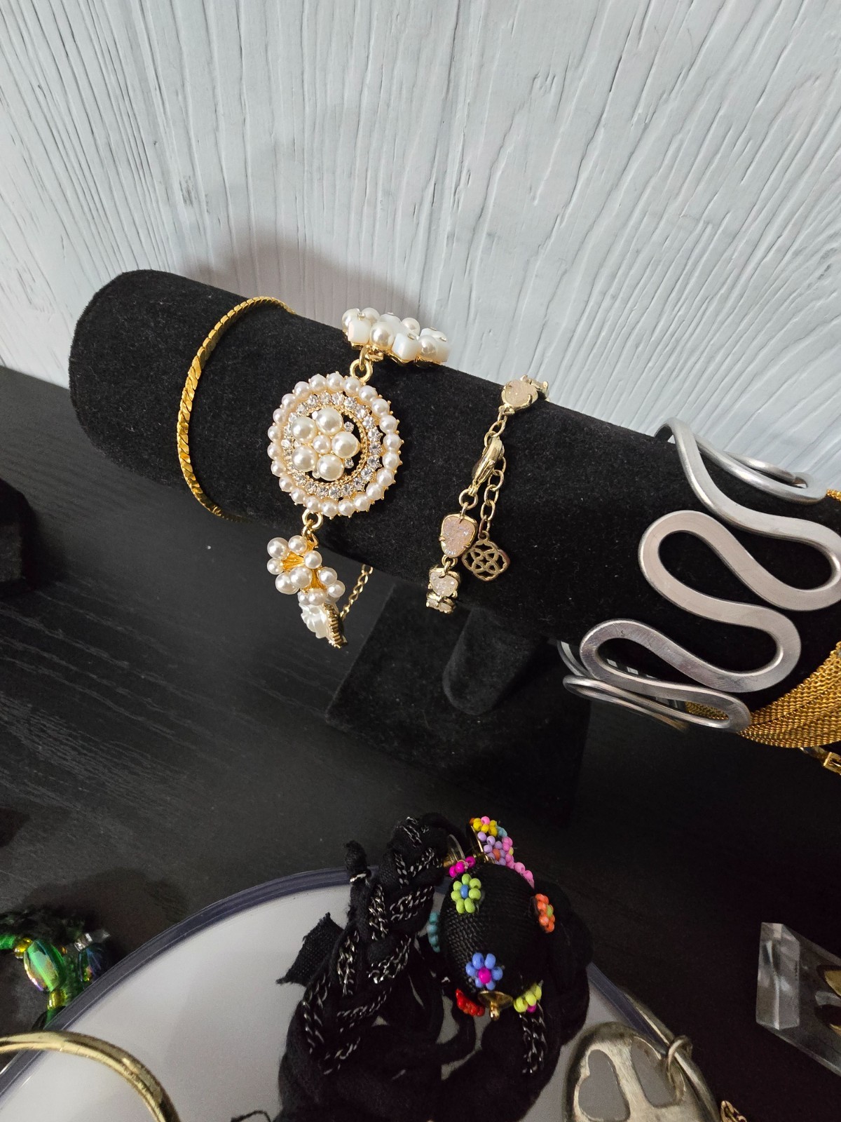 Elegant vintage /now jewelry lot some signed