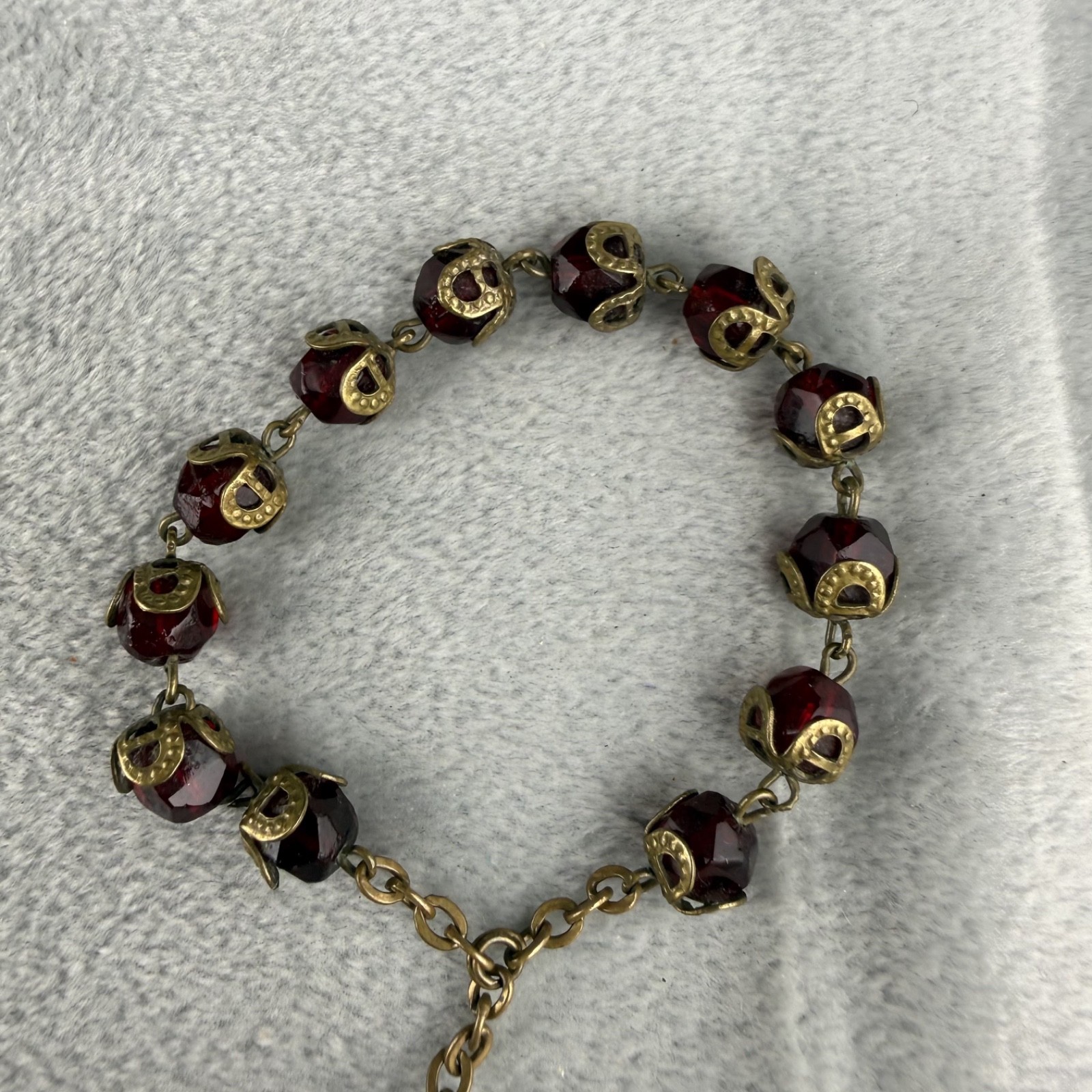 Vintage Travel Rosary Gold Tone Red Faceted Glass Infant of Prague 4”