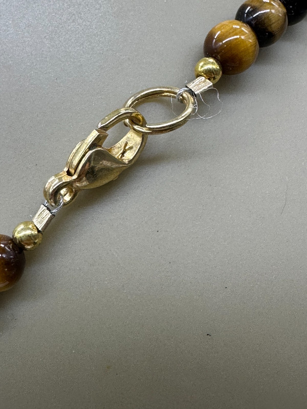 ESTATE TIGER’S EYE STONE YELLOW CARVED JADE BEAD PENDANT NECKLACE 22″ LONG