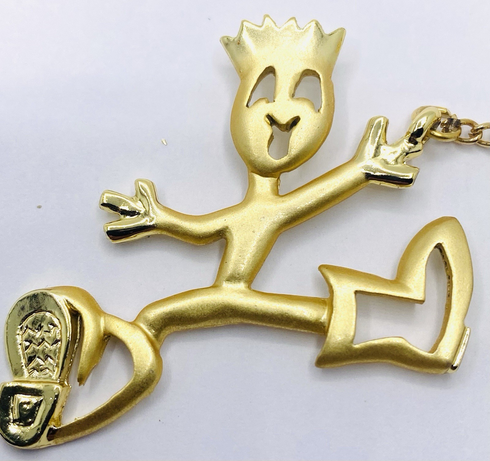 Vintage Gold Toned Boy Fly A Kit Brooch Pin Unbranded E3