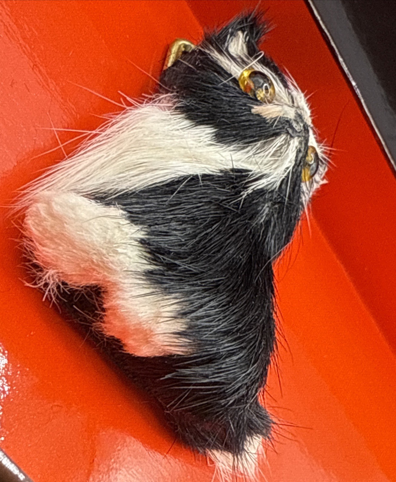 VINTAGE FAUX FUR KITTY CAT LONG HAIR TUXEDO FELINE FIGURAL 3d PIN