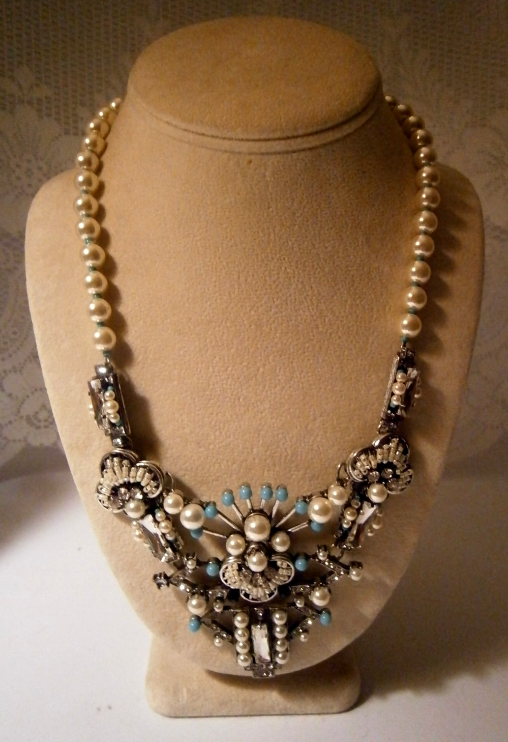 Exquisite Miriam Haskell Pearl Rhinestone Aqua Bead Bib Statement Necklace EUC
