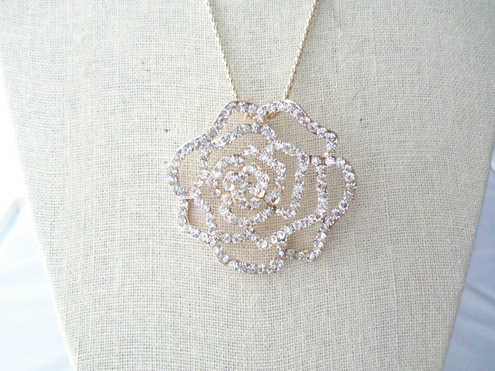 Large Crystal Rhinestone Openwork ROse Flower Pendant Popcorn Chain Necklace