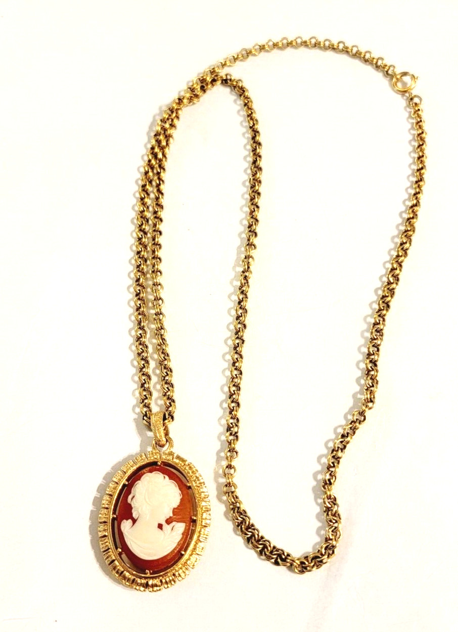 Vintage Orange-Cream Cameo fleur-de-lis Pendant Gold Tone Necklace, 31″