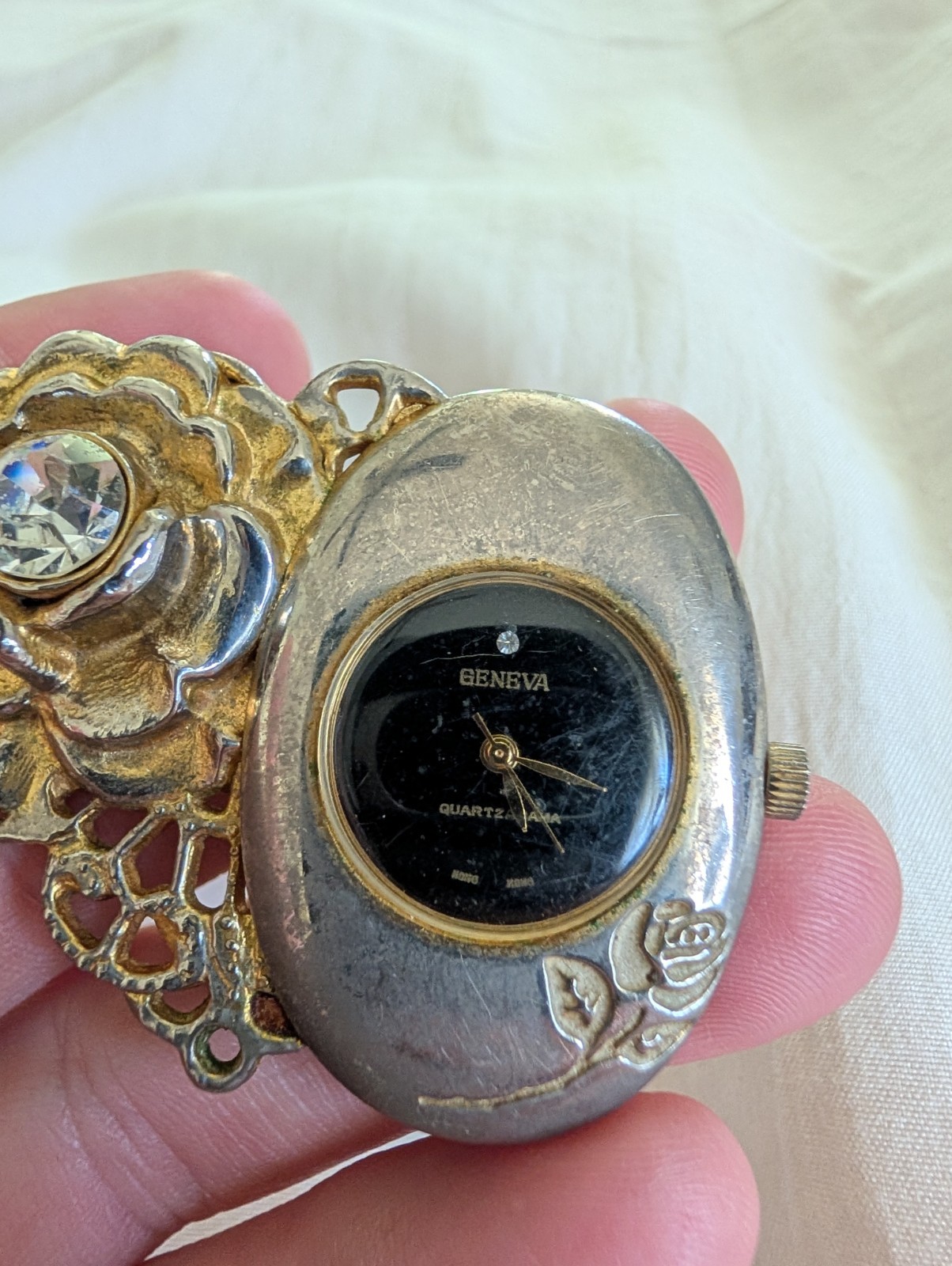 Geneva Brooch Watch Manual Wind