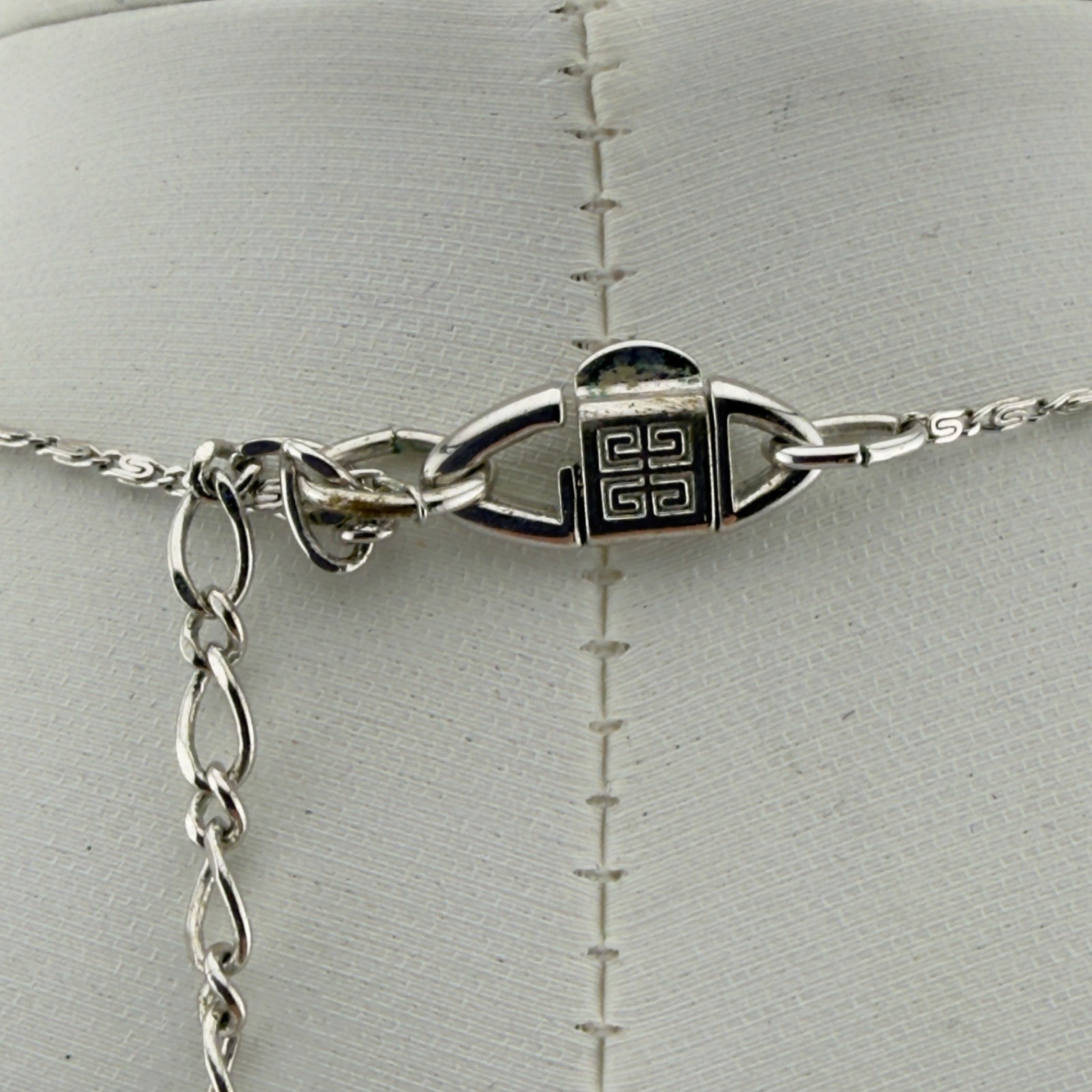 Givenchy Signed Blue Crystal Y Drop Necklace Silver Tone Chain Lariat 18″