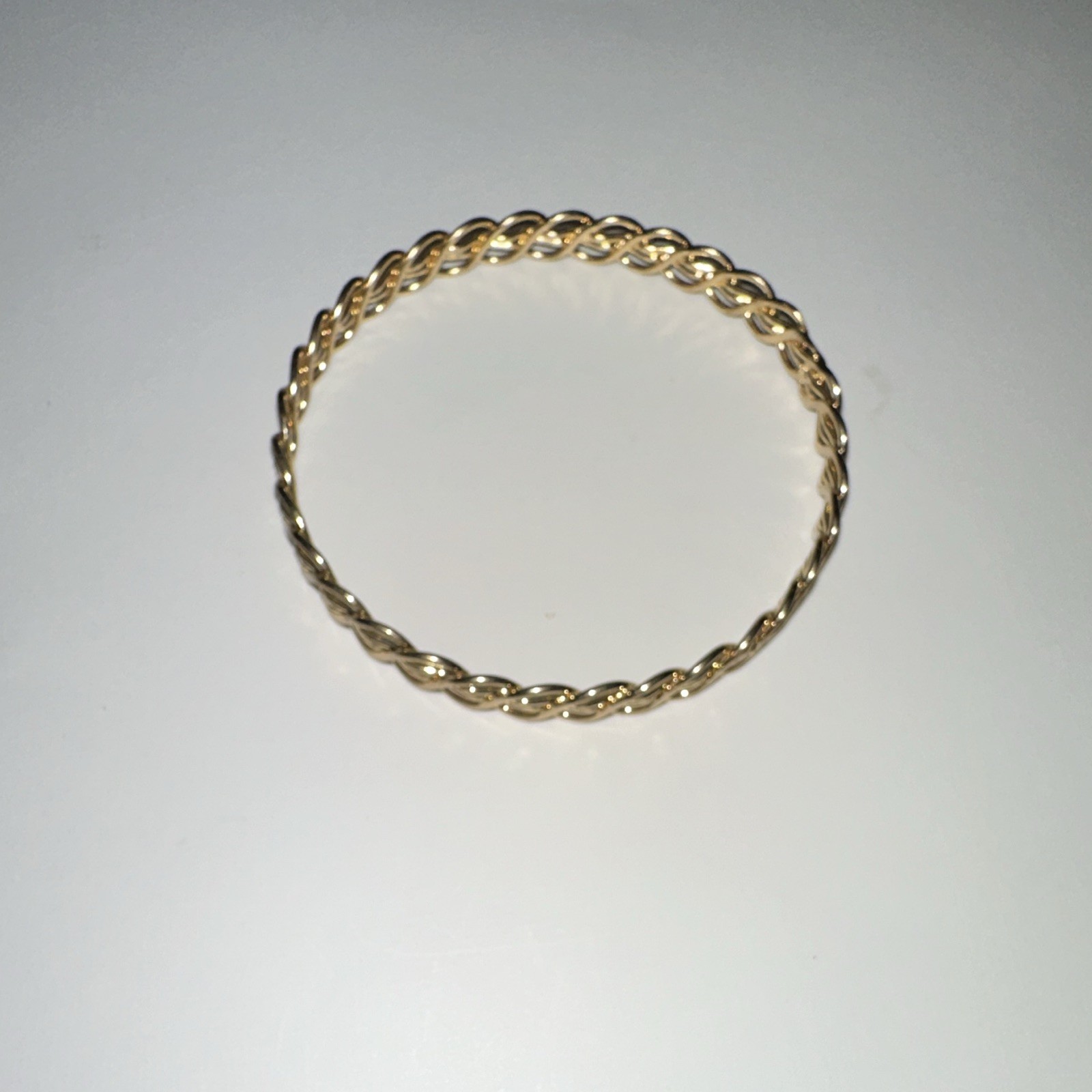 Vintage Minimalist Gold Tone Openwork Filigree Scroll Wave Bangle Bracelet