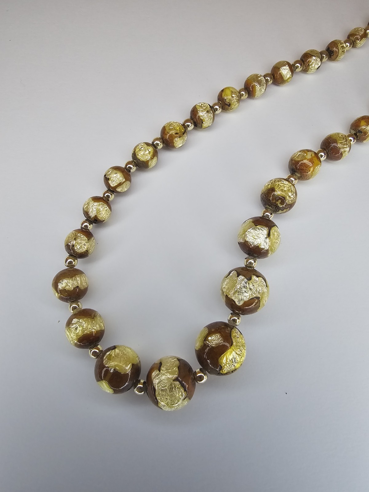 Vintage Murano Style Venetian Gold Foil Art Glass Bead Necklace 22″ Amber