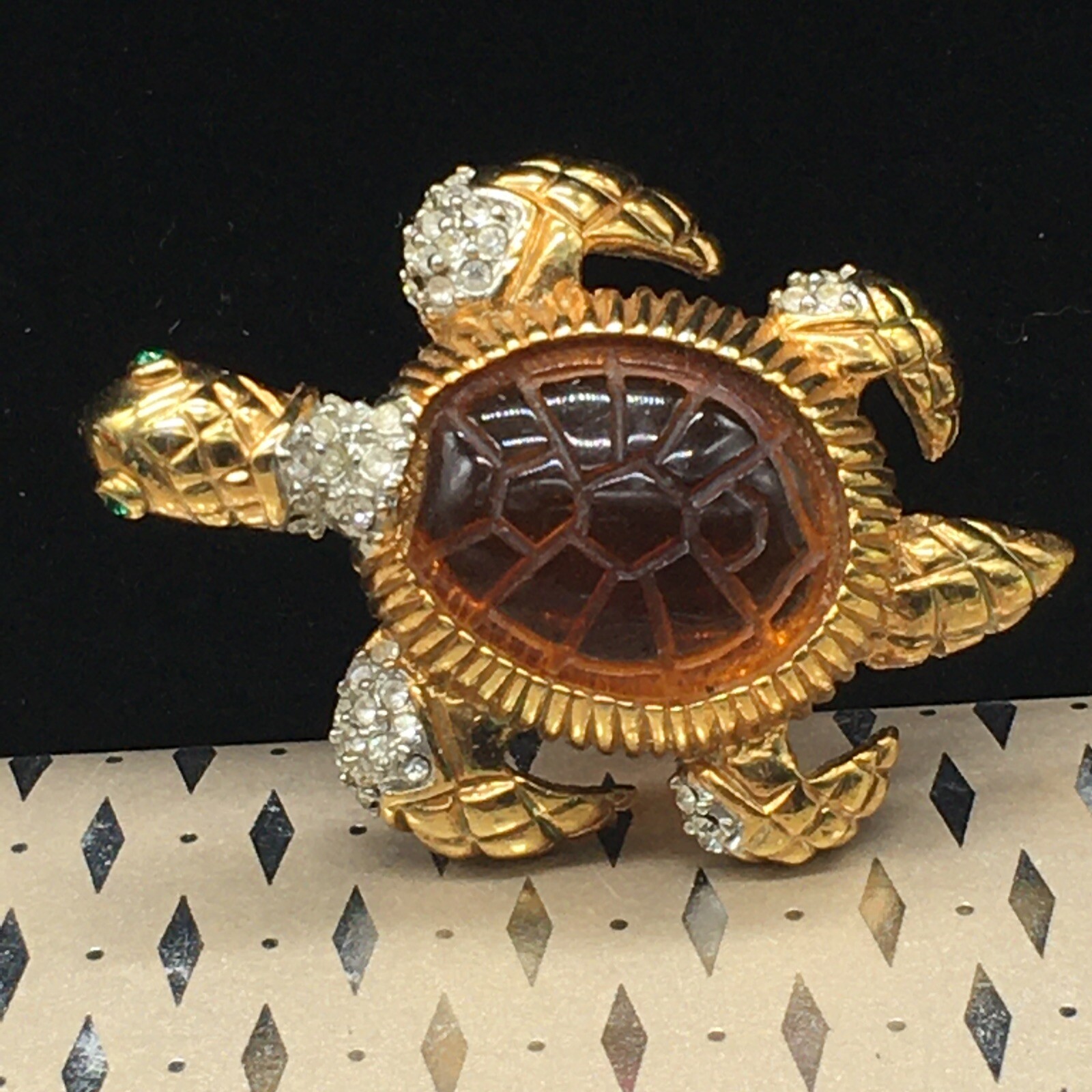Multicolored Sea Turtle Brooch Jeweled Rhinestone Gold Tone Amber Lucite Belly