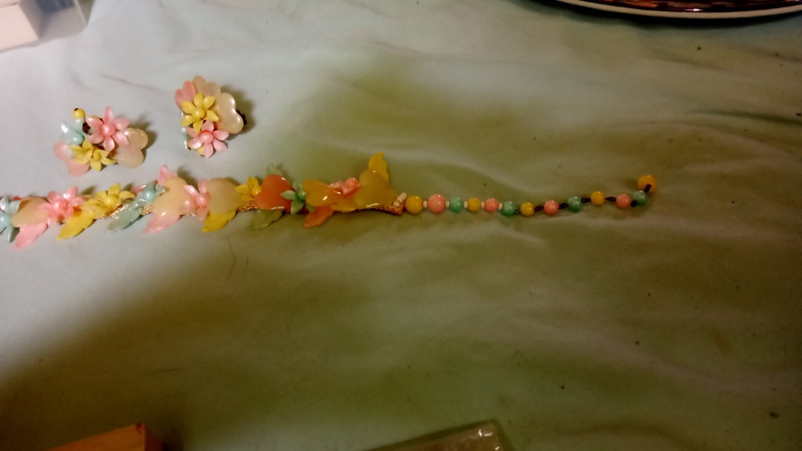 Vintage Made In Germany Plastic Flowers And Hearts Set Necklace Earrings Old
