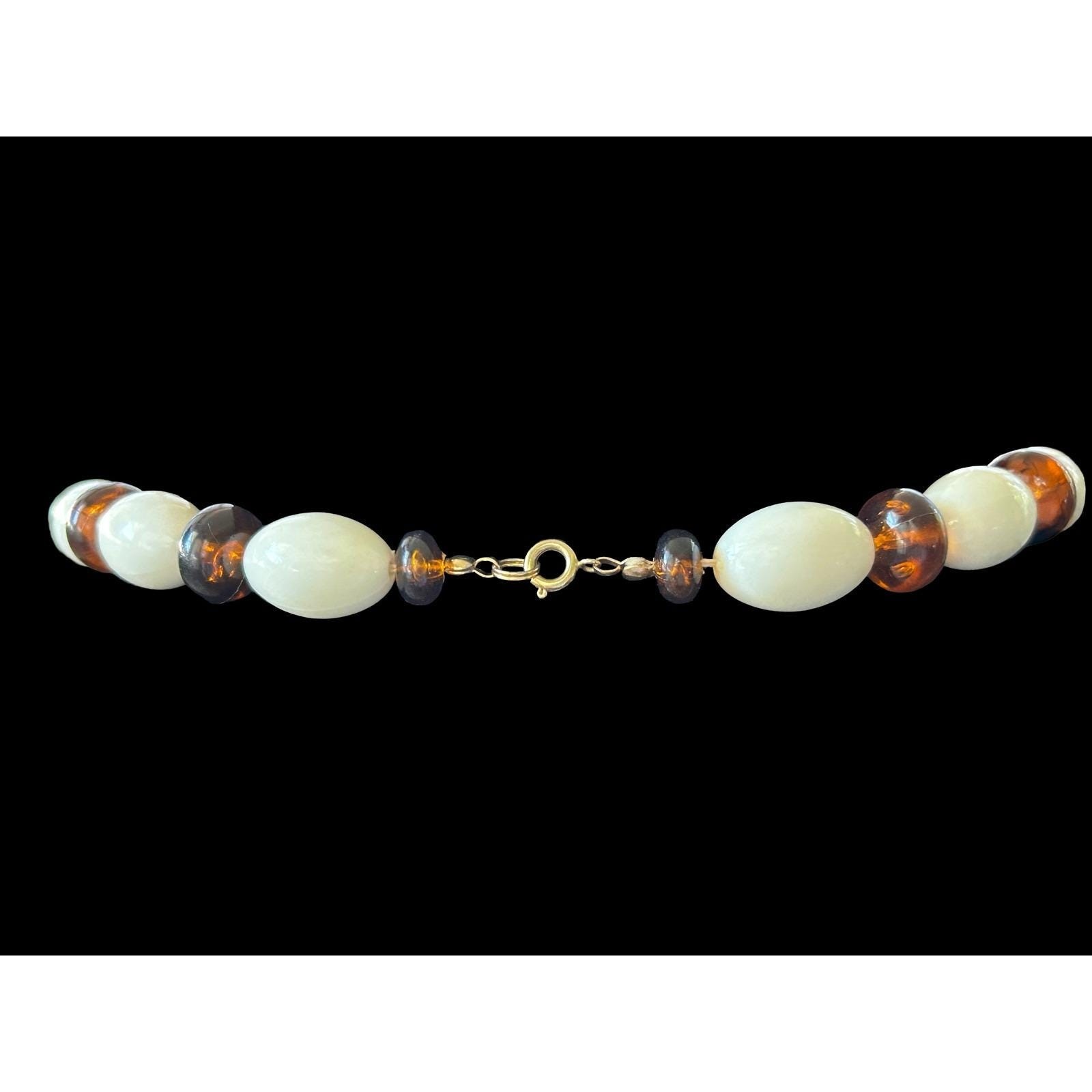 Vintage White Oval and Amber Rondelle Bead Necklace 18 Inch Gold Tone Clasp