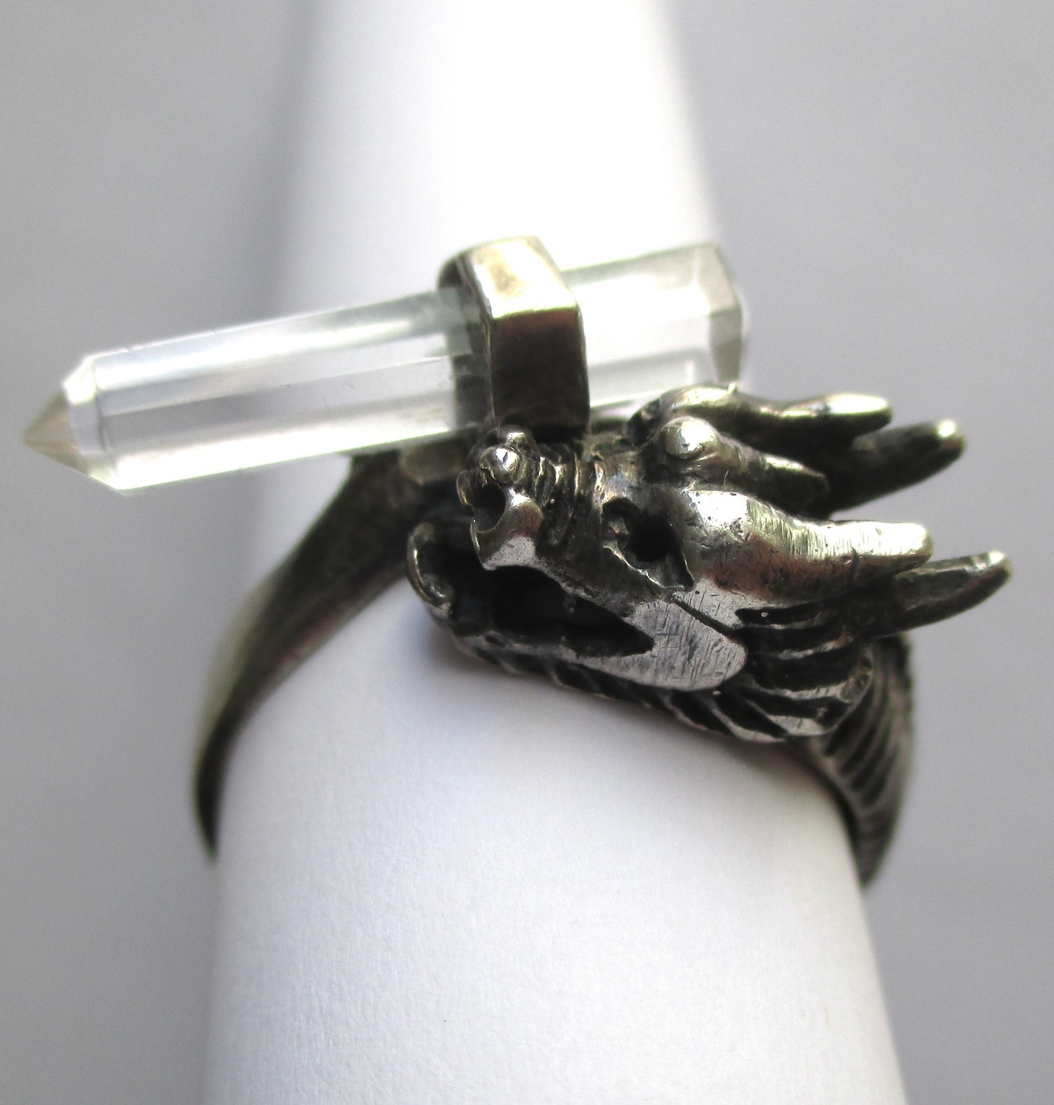 Sz 9.5 VINTAGE STERLING SILVER CLEAR QUARTZ ROCK CRYSTAL WAND DRAGON RING