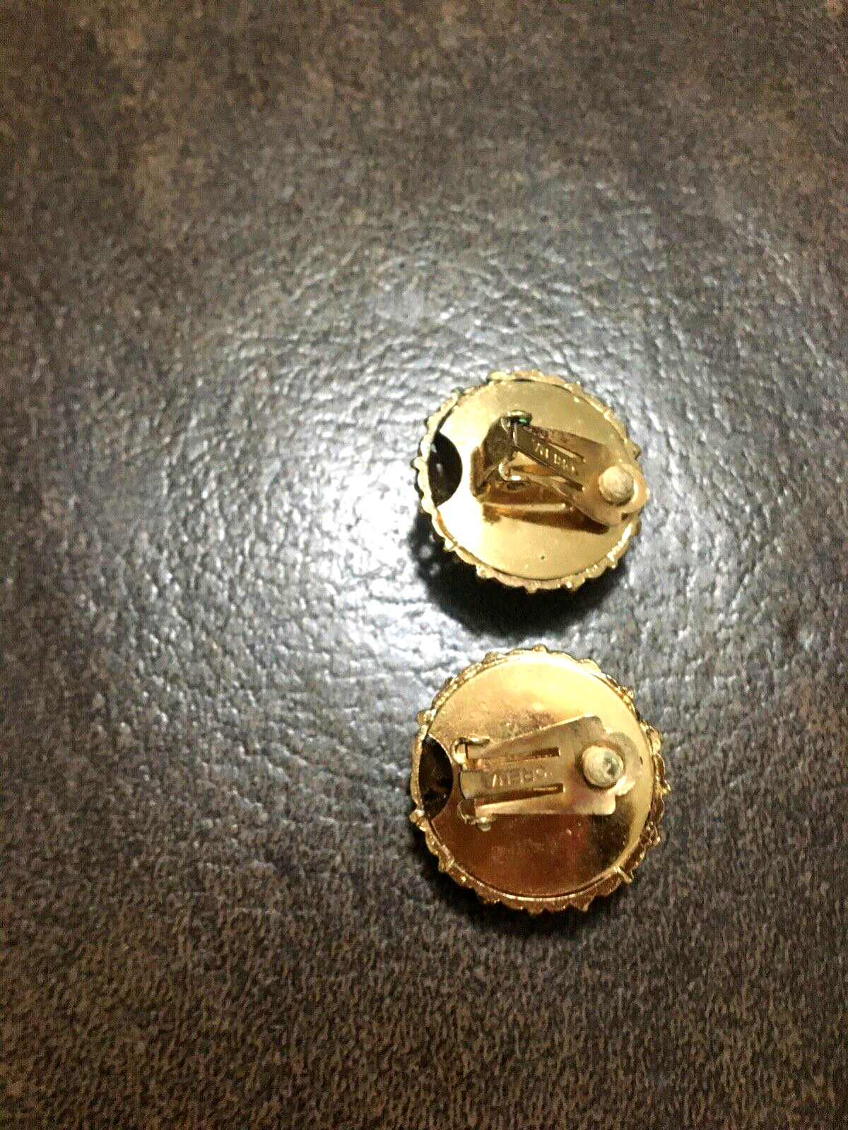 VINTAGE ORENA PARIS GOLDTONE GREEN STONE CLIP EARRINGS SIGNED