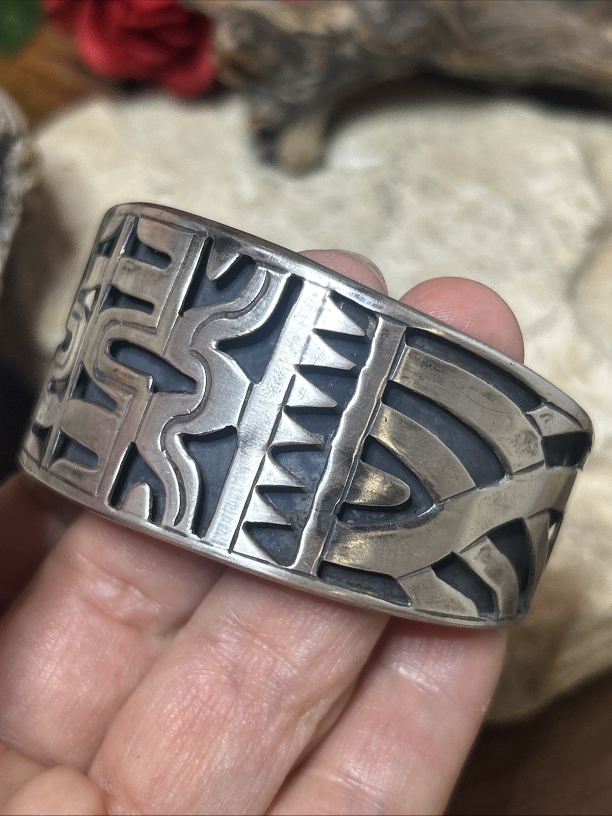 35. Vintage Early Taxco Sterling 925 Aztec Shadow Box Cuff Bracelet 7″,36.5g.Mex
