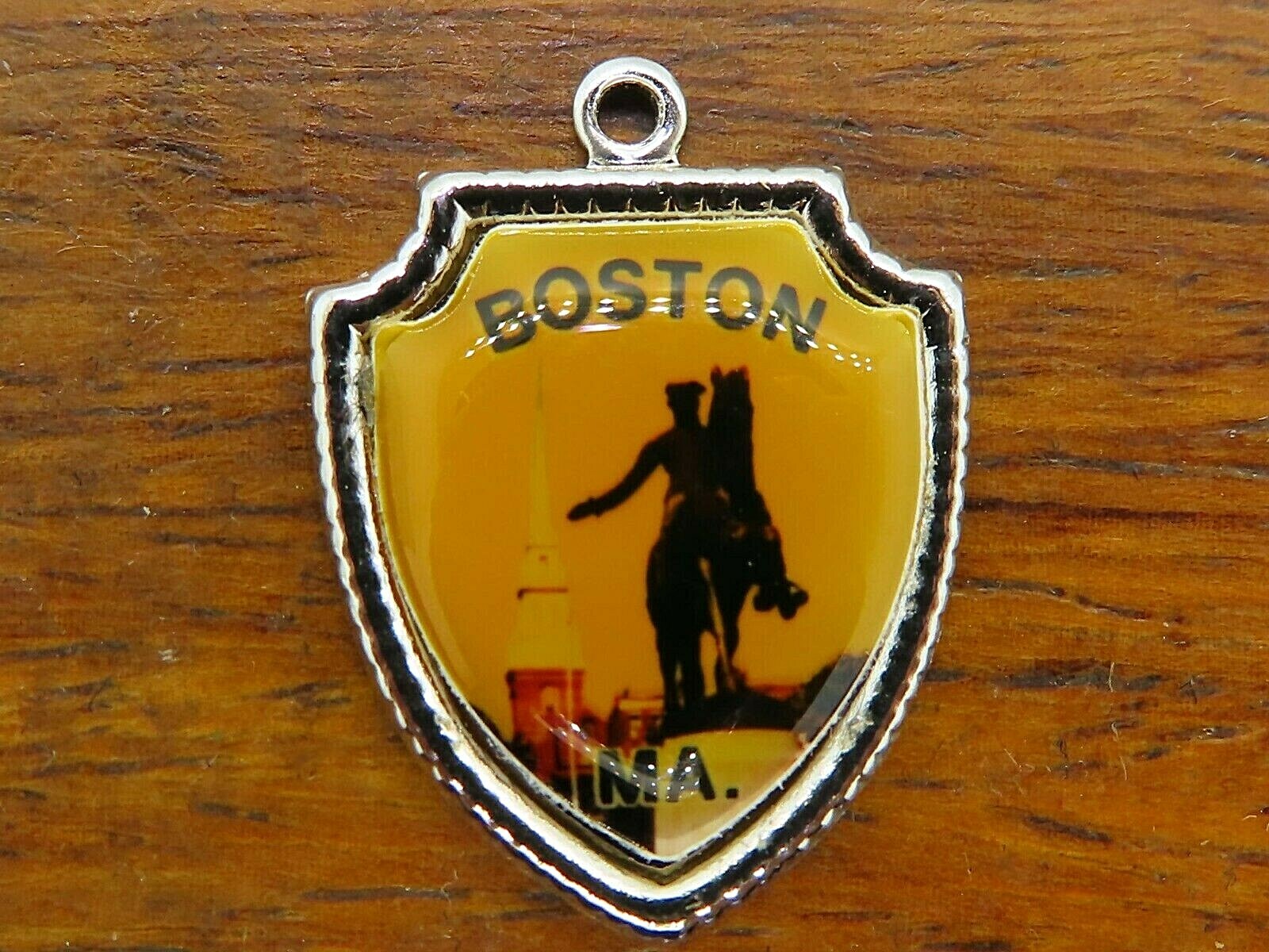 Vintage silver BOSTON MASSACHUSETTS STATE PAUL REVERE TRAVEL SHIELD charm 44-20