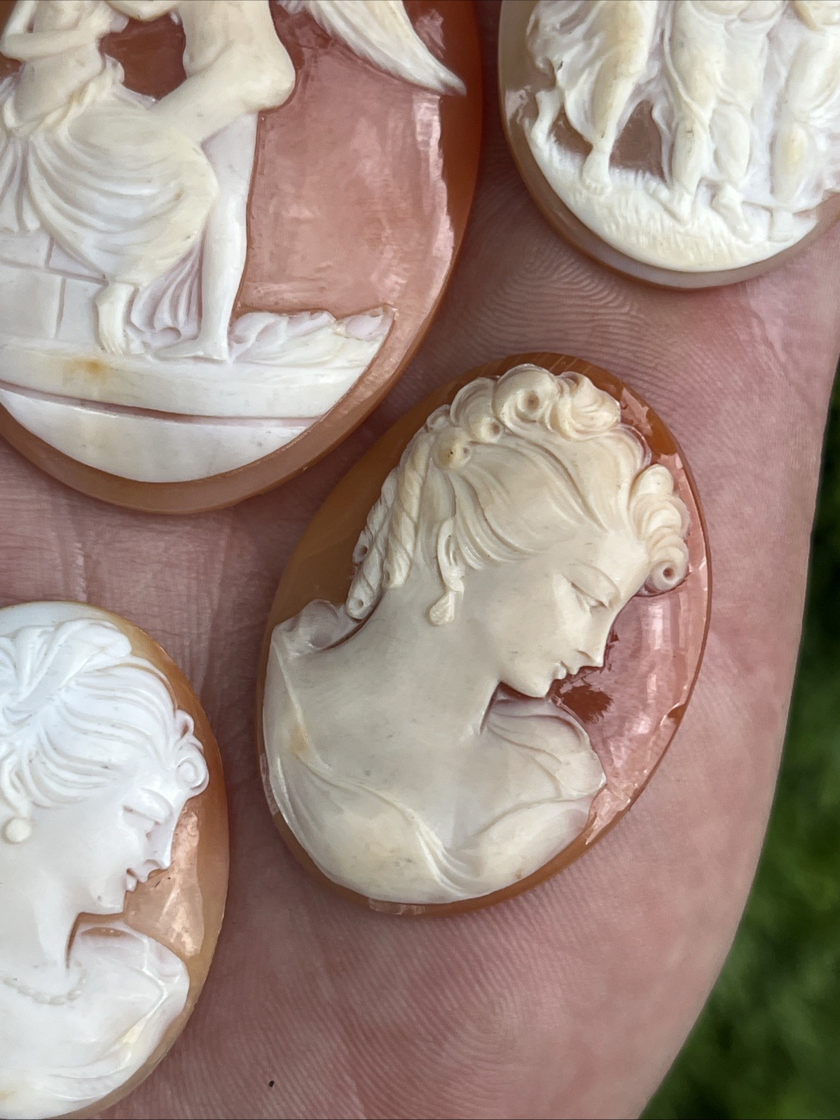 Antique Vintage Cameo Brooch Pendant Shell Loose Lot of 7 Some Very Nice Ones