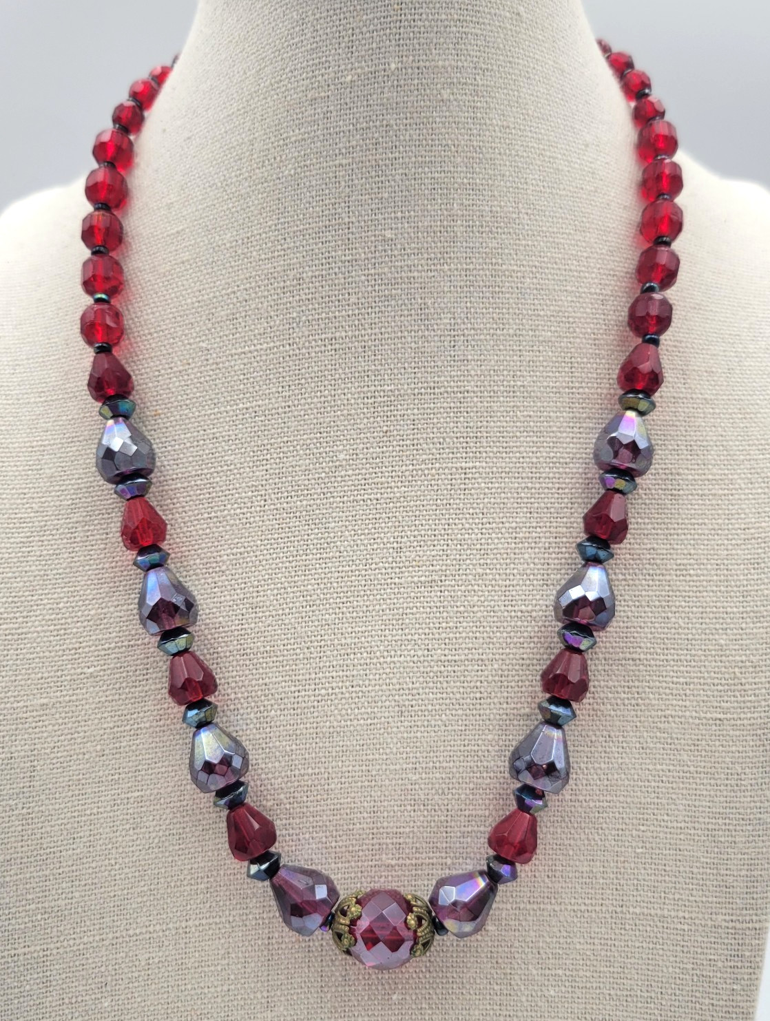 Vintage Red & Iridescent Purple Glass Faceted Bead Necklace 16″