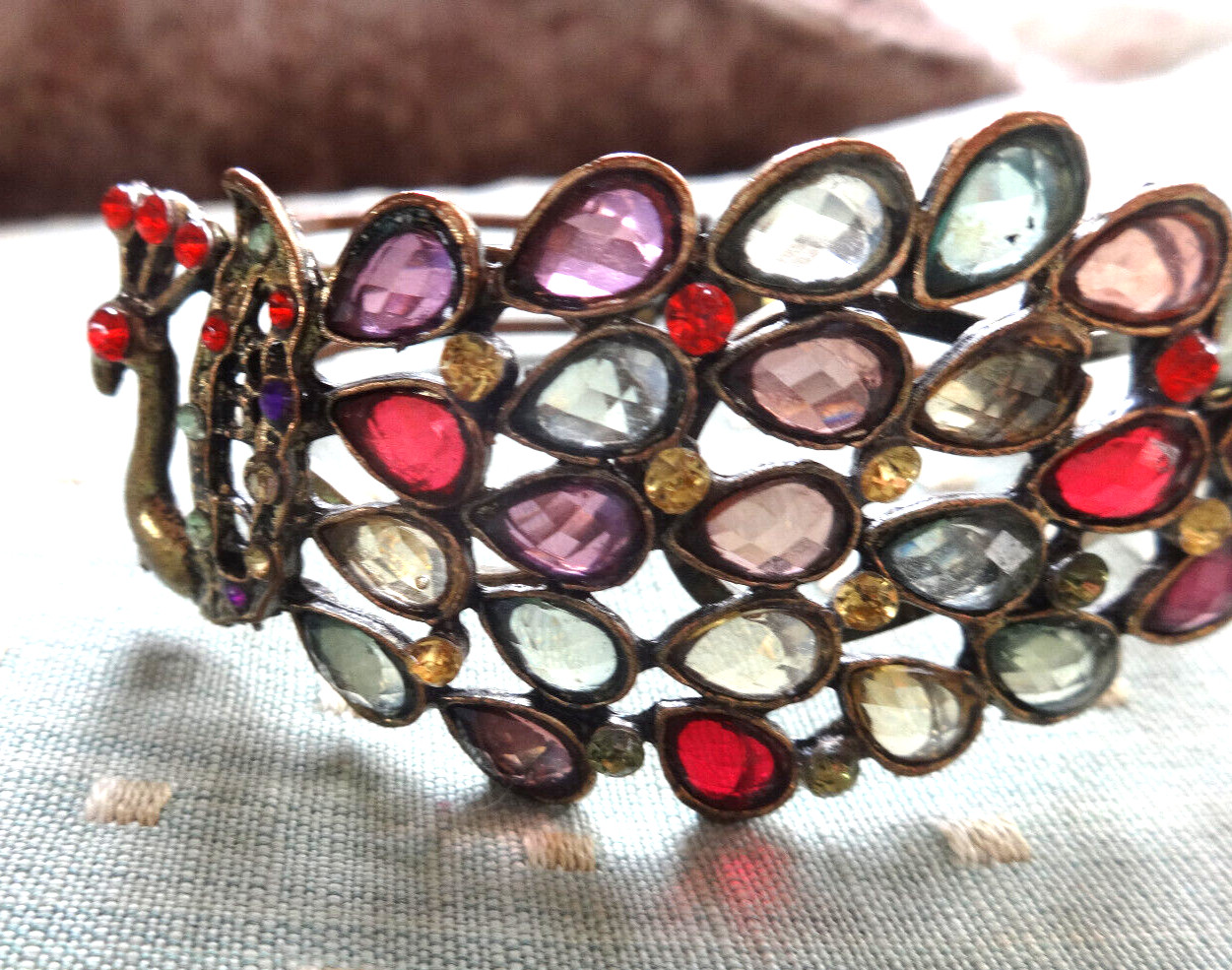 VTG PEACOCK CLAMPER BRACELET METAL MULTI COLORED FACETED CRYSTALS BIRD PRETTY!