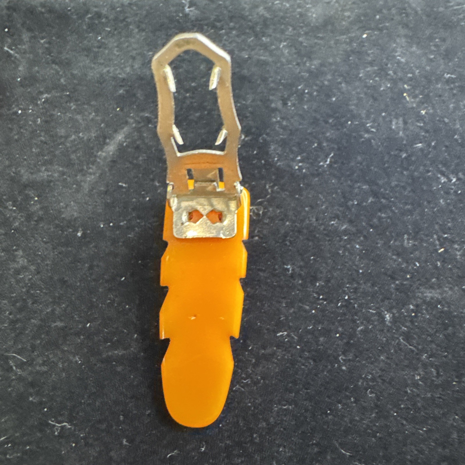 VINTAGE CARVED BAKELITE Dress Clip Butterscotch