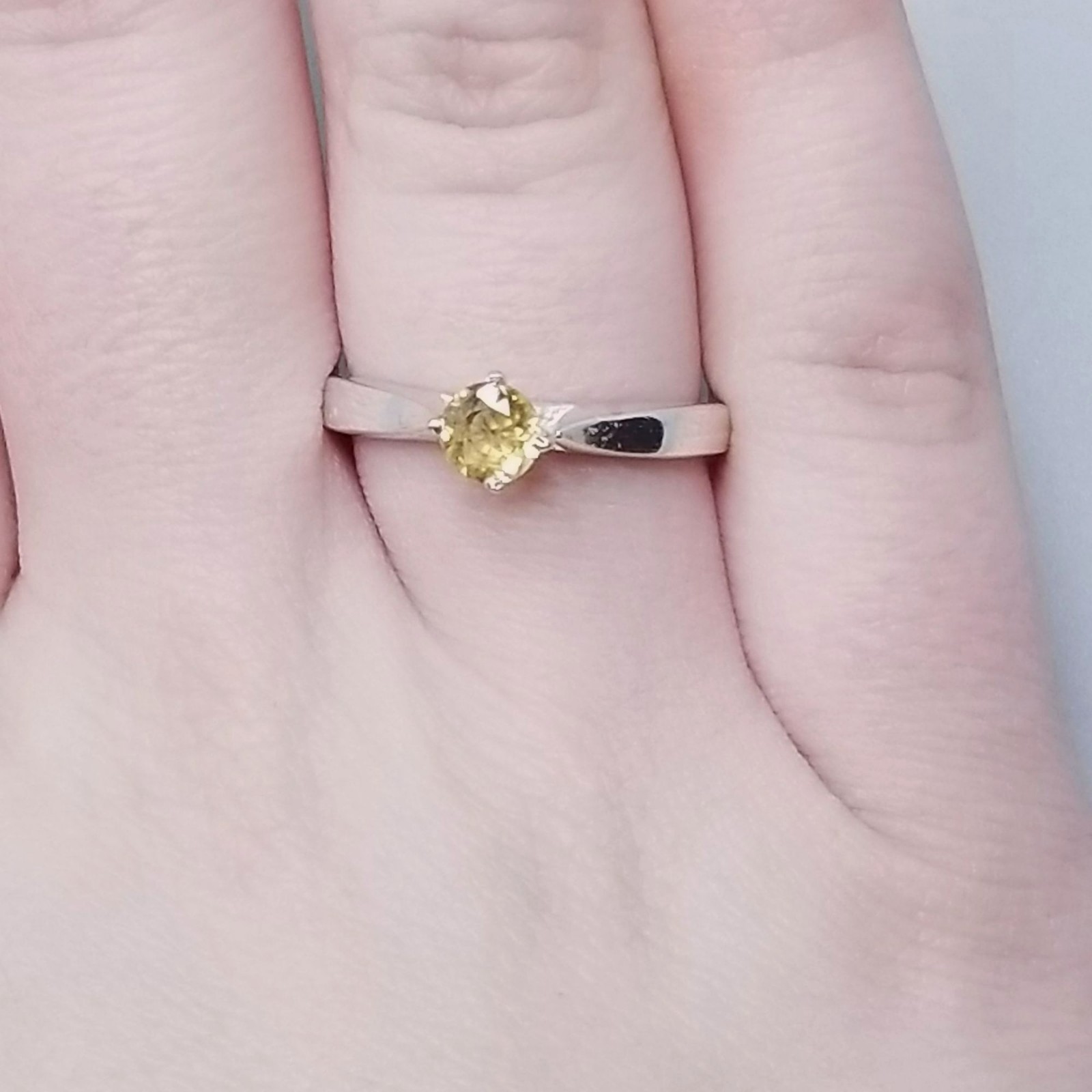 Vintage Sterling Silver Yellow Stone Ring Size 8 Band Round Small Stacking