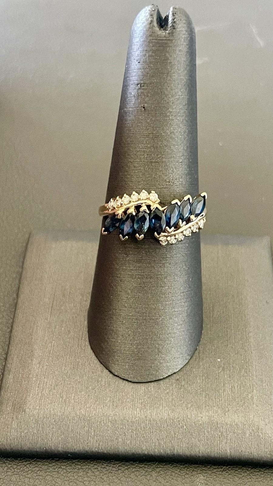14KT Yellow Gold 0.12CTW Diamond & 1.20CTW Sapphire Ring. S8.25 (BU155)
