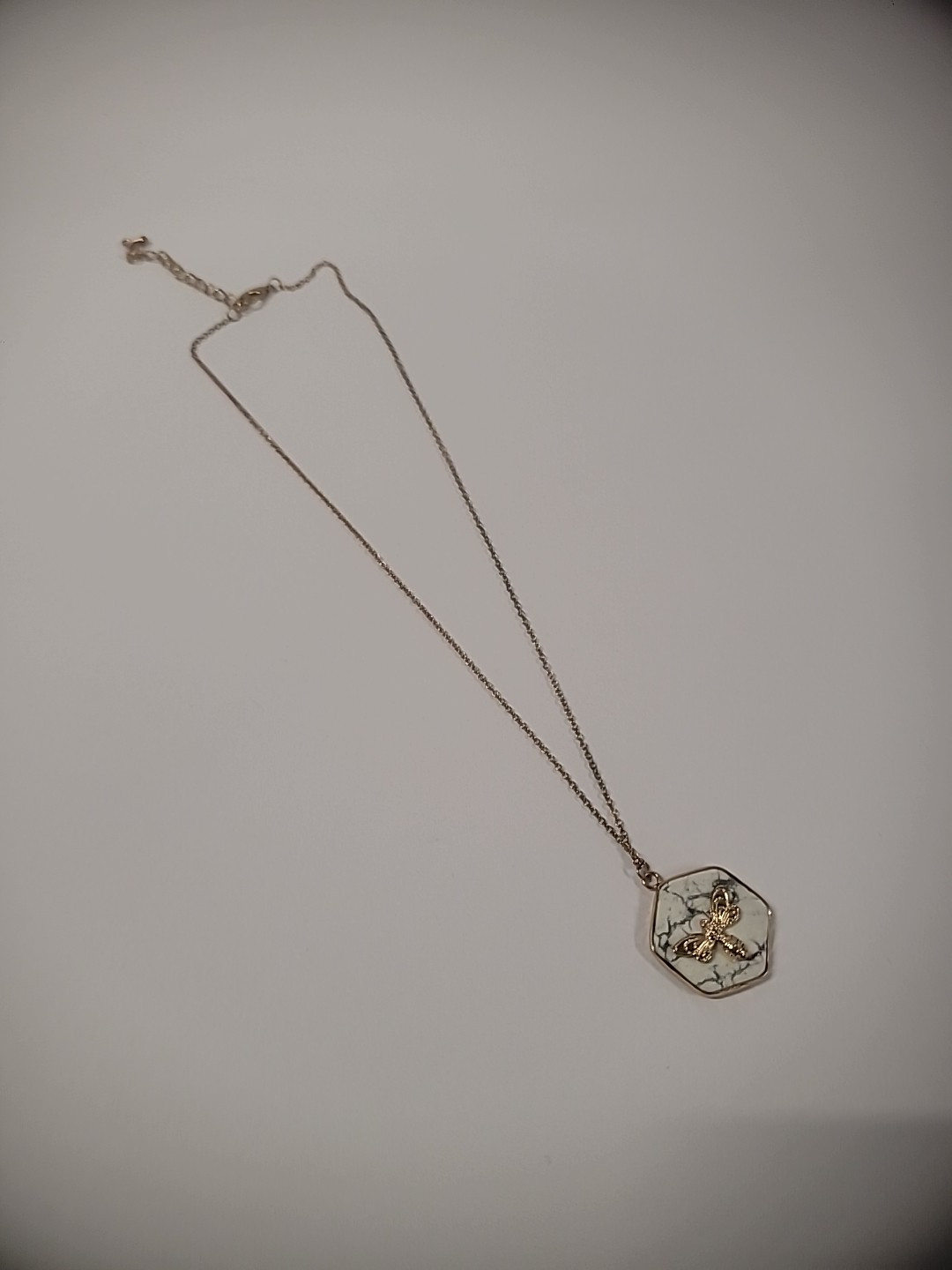 Vintage Gold Tone Chain Womens Necklace Pendant Butterfly Jewelry Costume