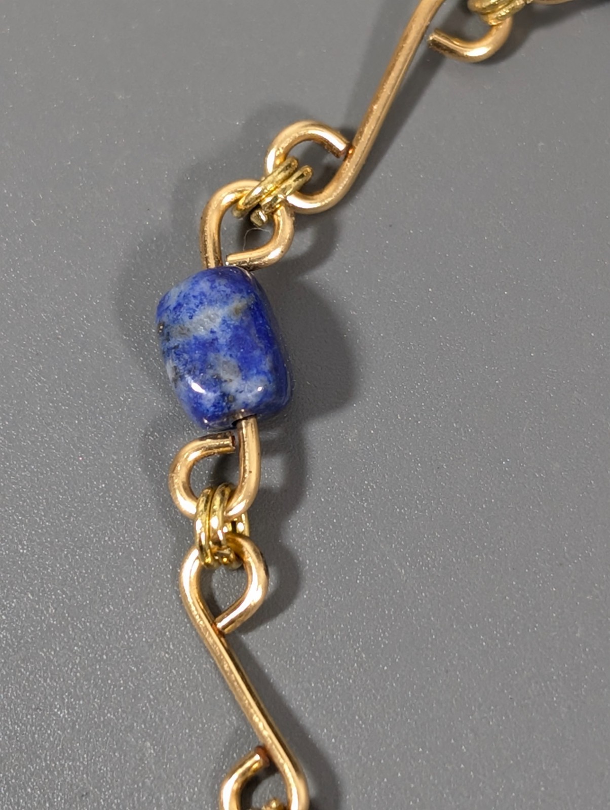 Vintage Blue Stone Bead Gold Tone Curved Bar Chain Tennis Bracelet 7.25 in