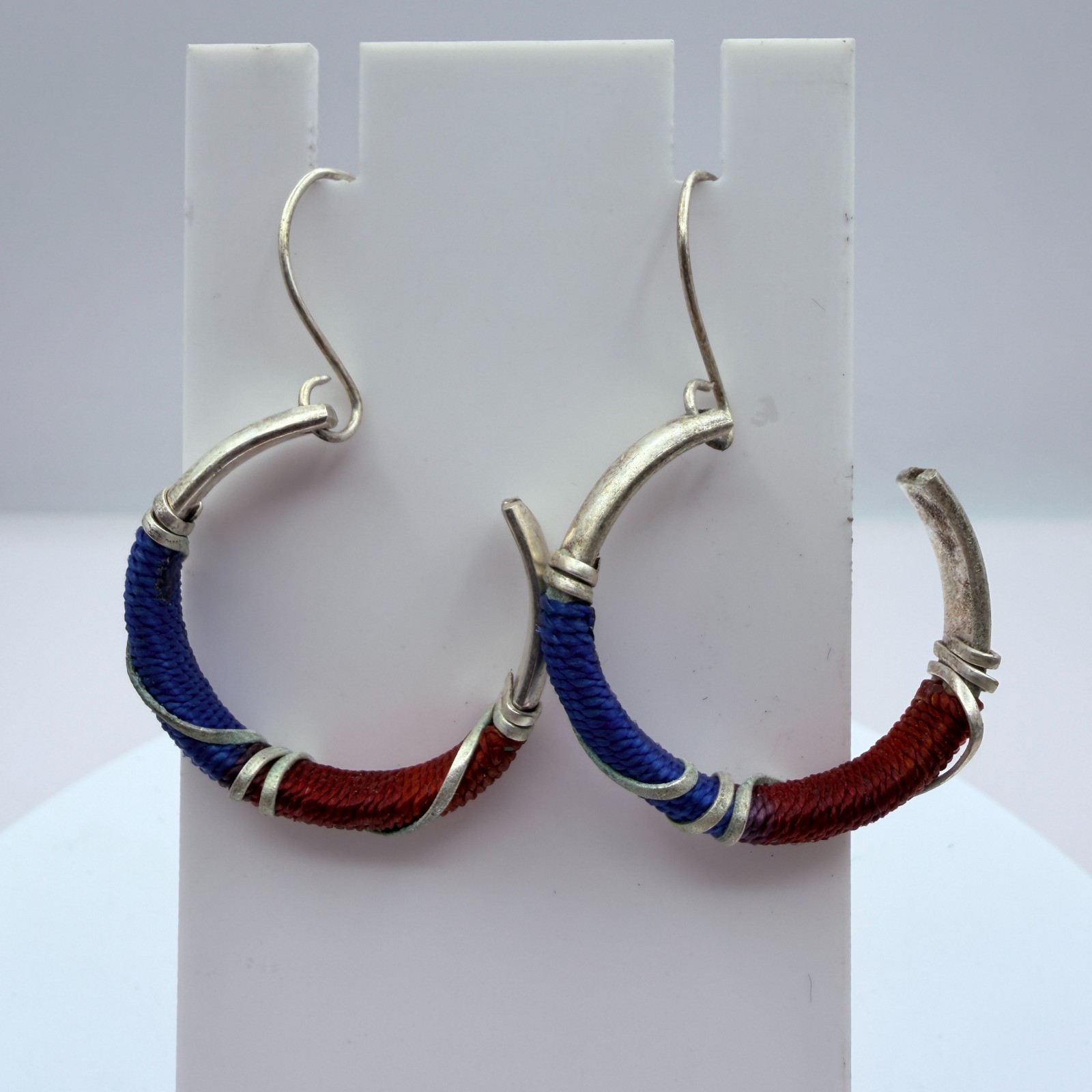 Vintage Silver Tone Thread Wrapped Jewelry Set Collar Necklace Cuff Hoop Earring