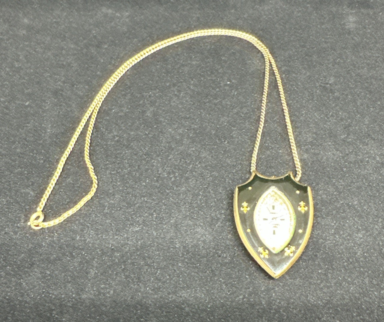 Vintage Waltham 17 Jewel manual wind Brooch necklace Watch original box working