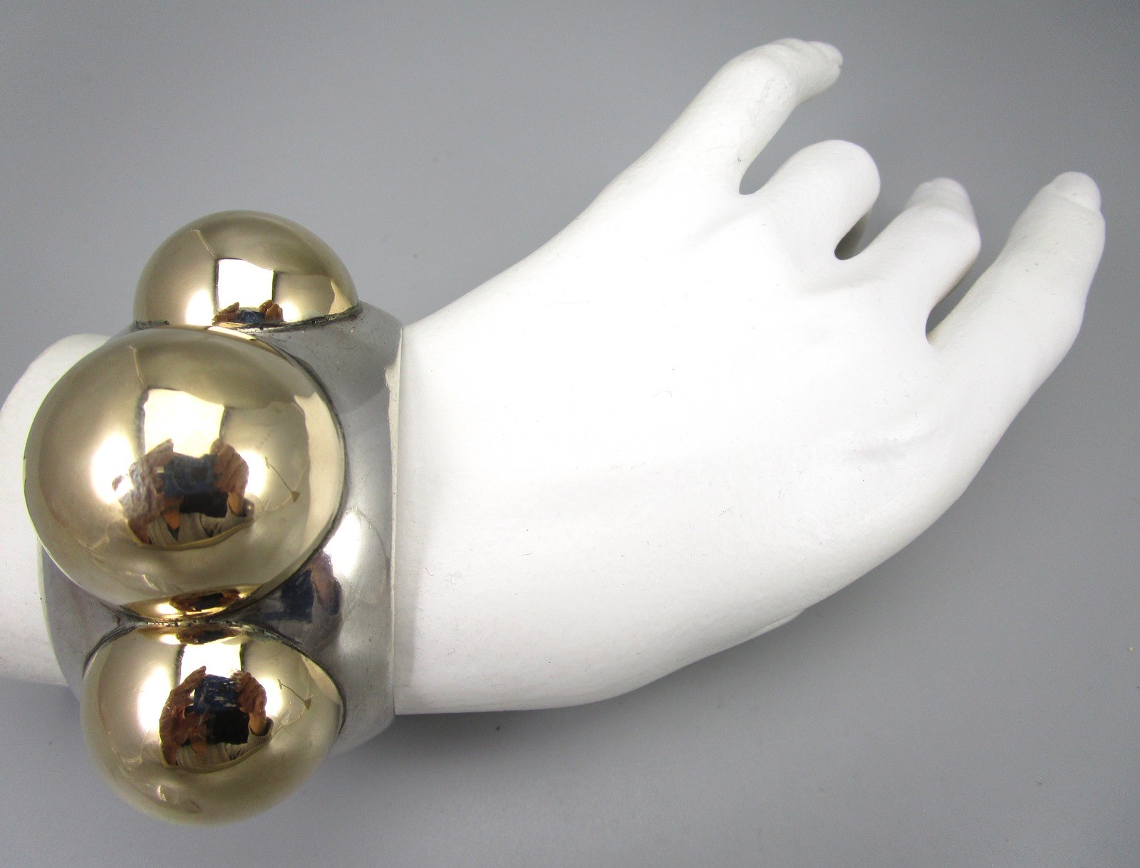 SUPER RARE HEAVY DIAN MALOUF STERLING SILVER 14K BALL CUFF BRACELET 102G