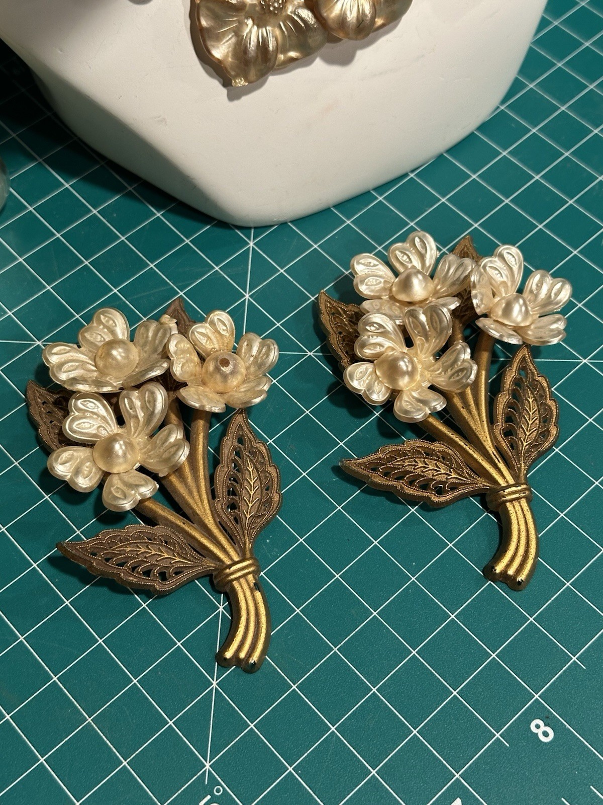 Vintage Ivory Gold Celluloid Floral Necklace 2 Brooches Pins Set Estate Jewelry