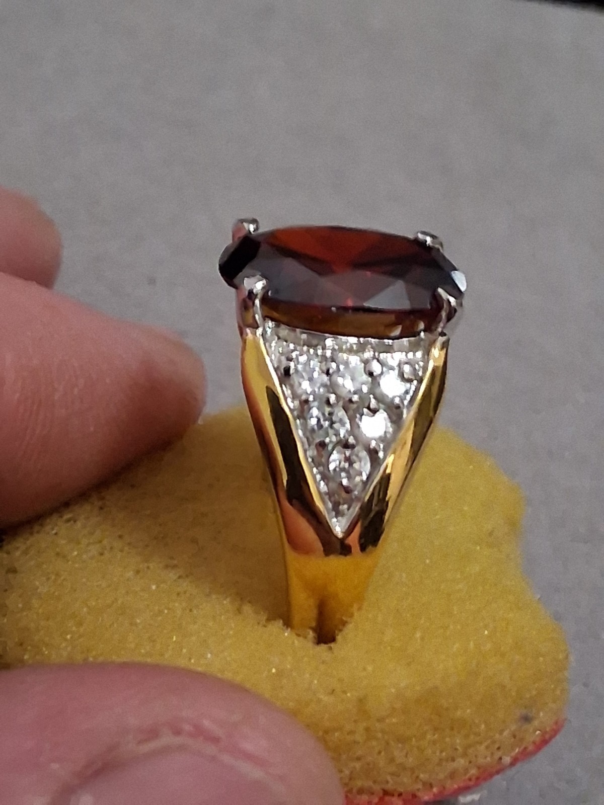 Deep red oval glass halo CZ accent ring, gold-tone, art deco style SZ 5.75