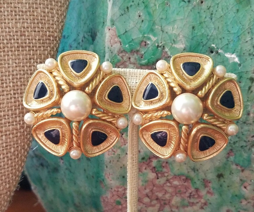 Orena Paris Signed French Vintage Floral Faux Pearl Blue Enamel Clip On Earrings