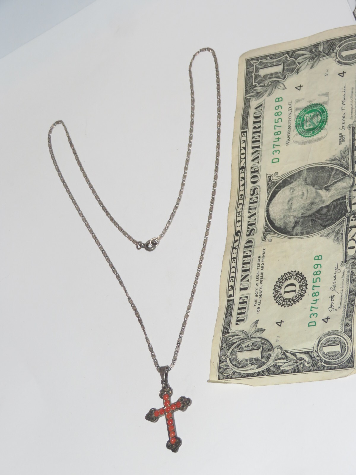 900 Silver Coral & Marcasite Cross Pendant & Sterling Silver Chain (4V)