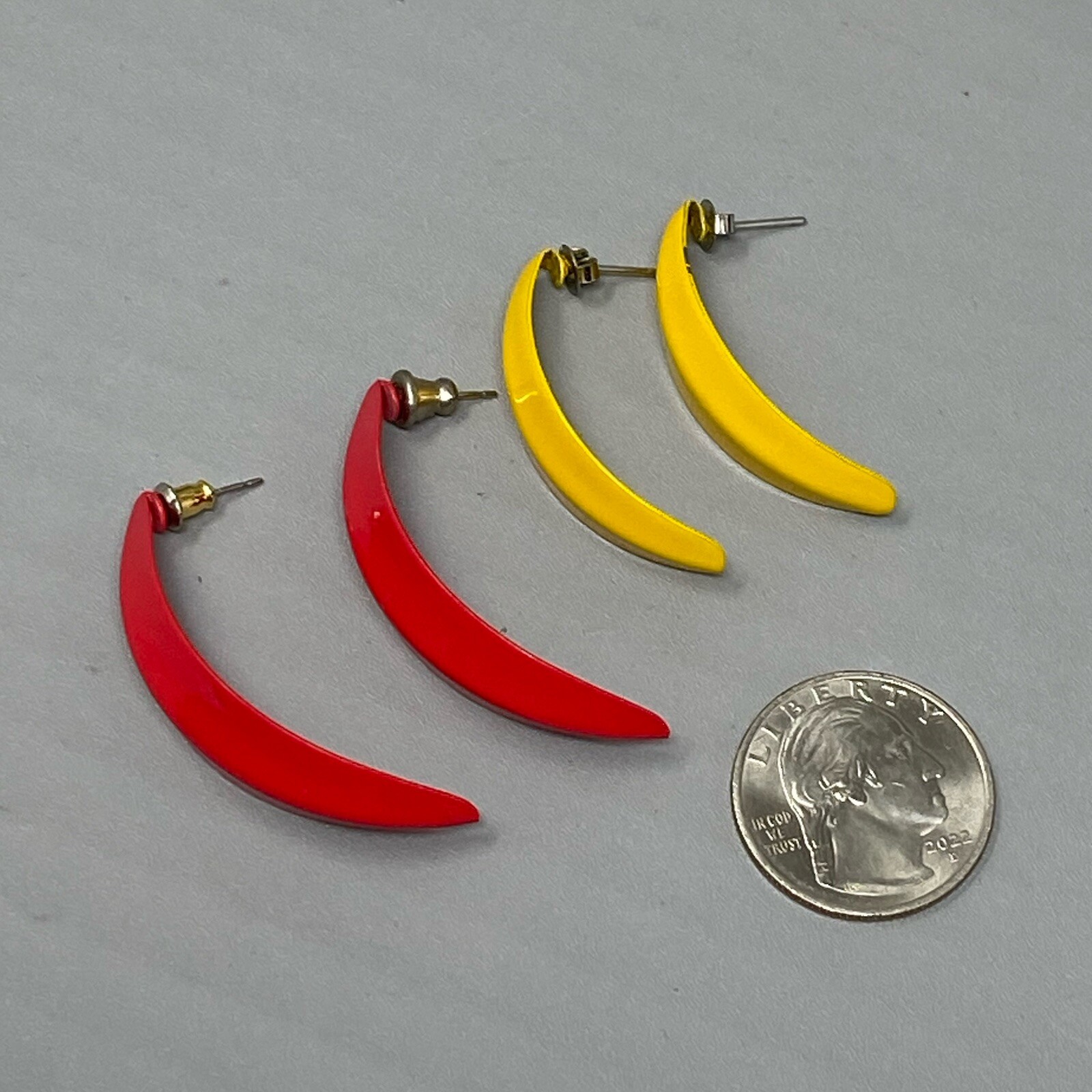 Retro Pierced Earrings Red Yellow Dagger Dangle Drop Vintage Funky MOD 1.5-2″
