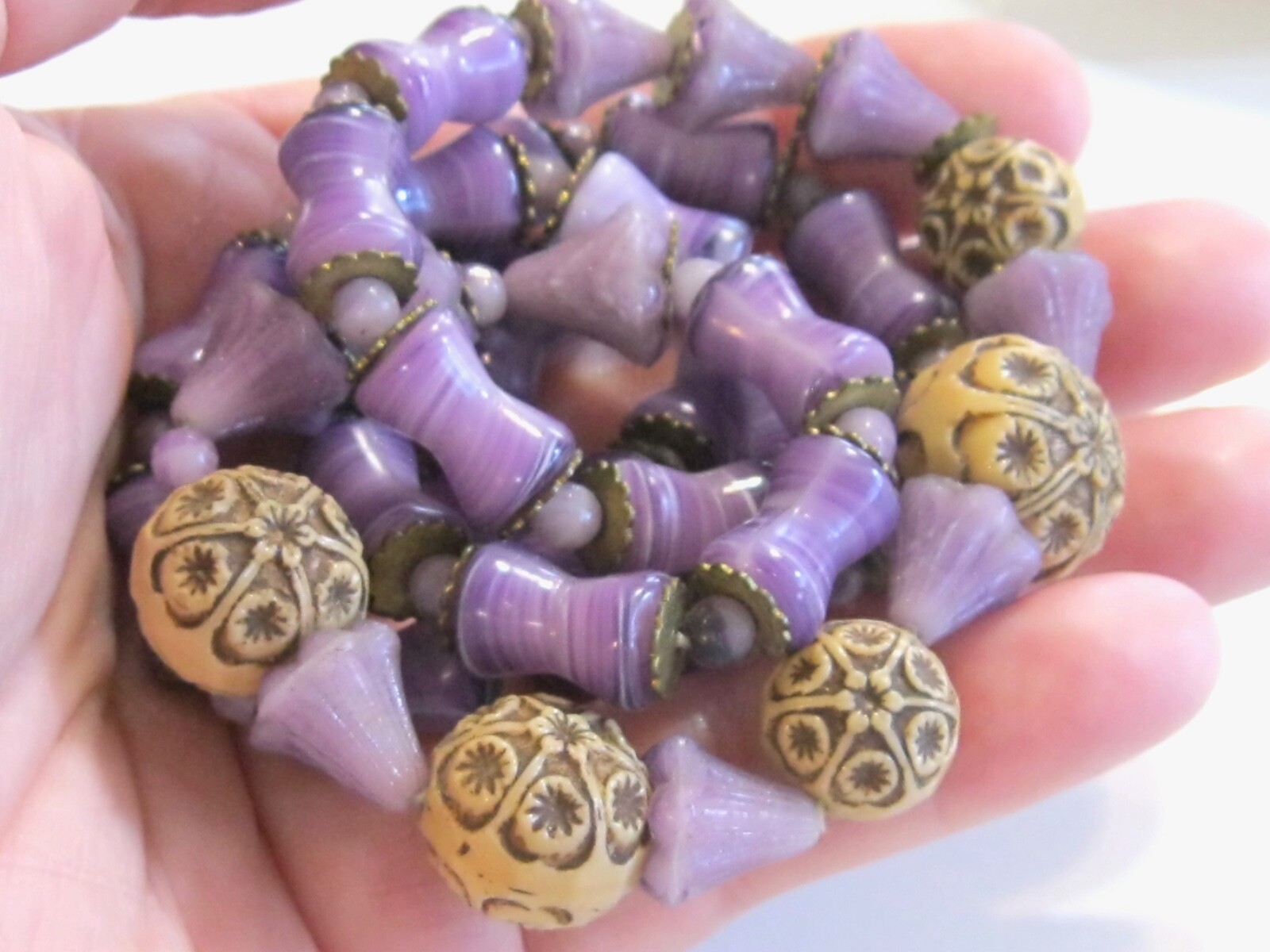 NEIGER BROS ANTIQUE ART DECO CZECH GLASS BEAD NECKLACE RARE PURPLE TAN FLORAL